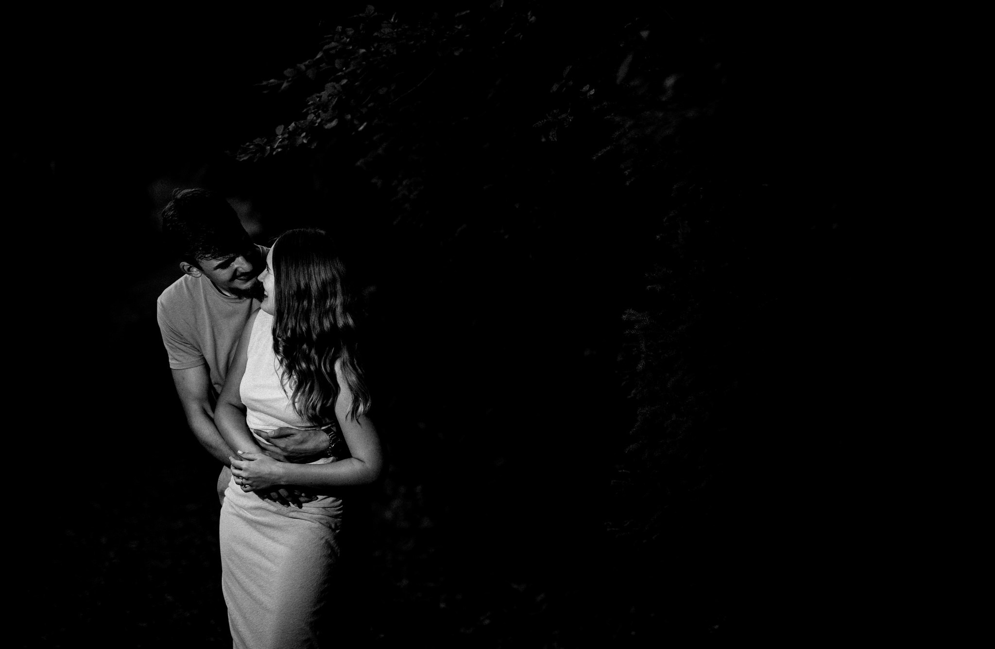 Fotograf profesionist de nuntă. Cu o abordare creativă și tehnici unice, spunem povestea voastră prin imagini pline de iubire și naturalețe. Descoperă arta fotografiei de nuntă . Fotograf Iasi, fotograf de nunta Suceava. Fotografii de nuntă. Pachet fotografii de nuntă. Fotograf Iasi, fotograf Suceava, fotograf Botosani, fotograf Romania. Servicii foto nuntă. Servicii foto-video.