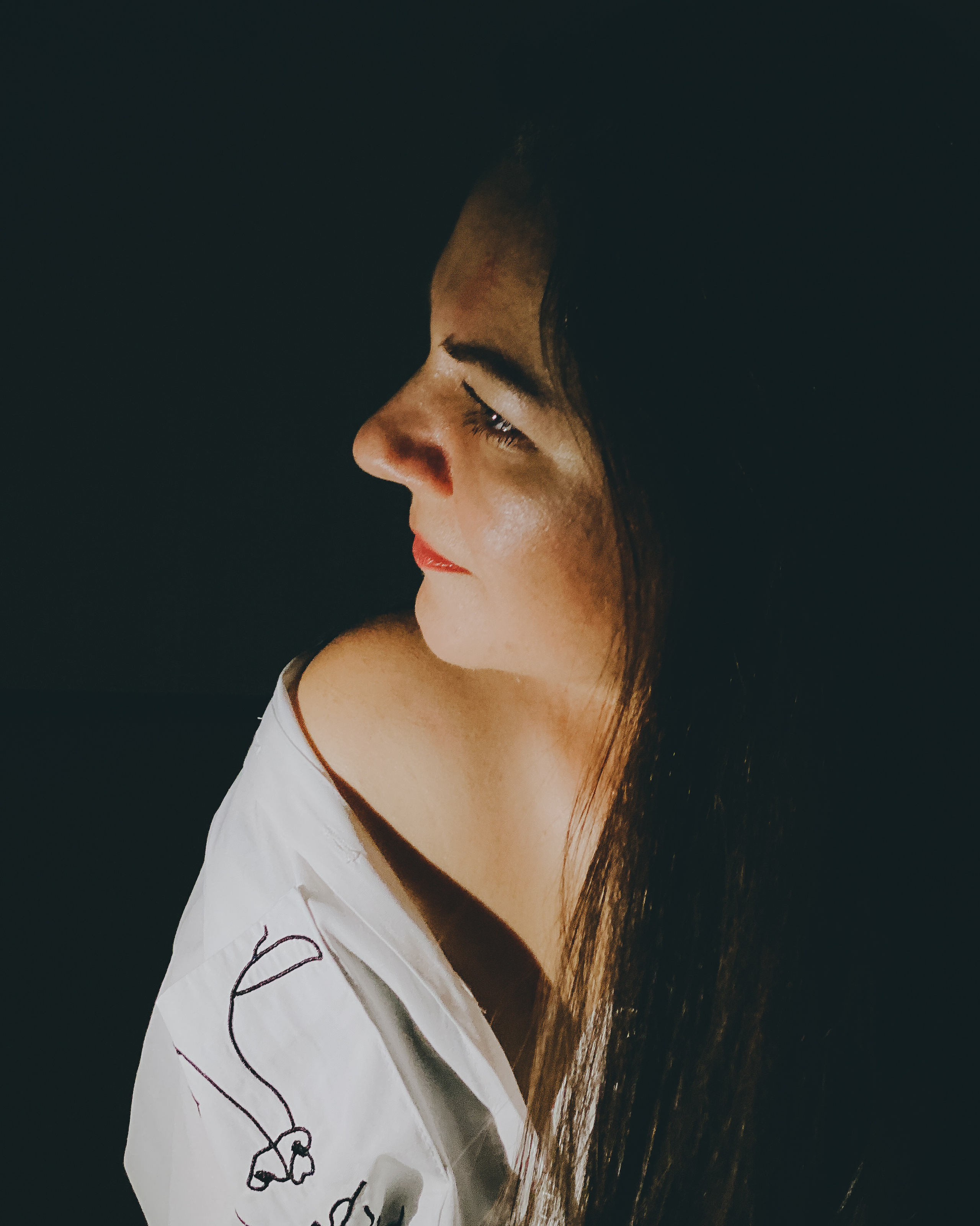 Portrait of a girl. Online photo shoot.