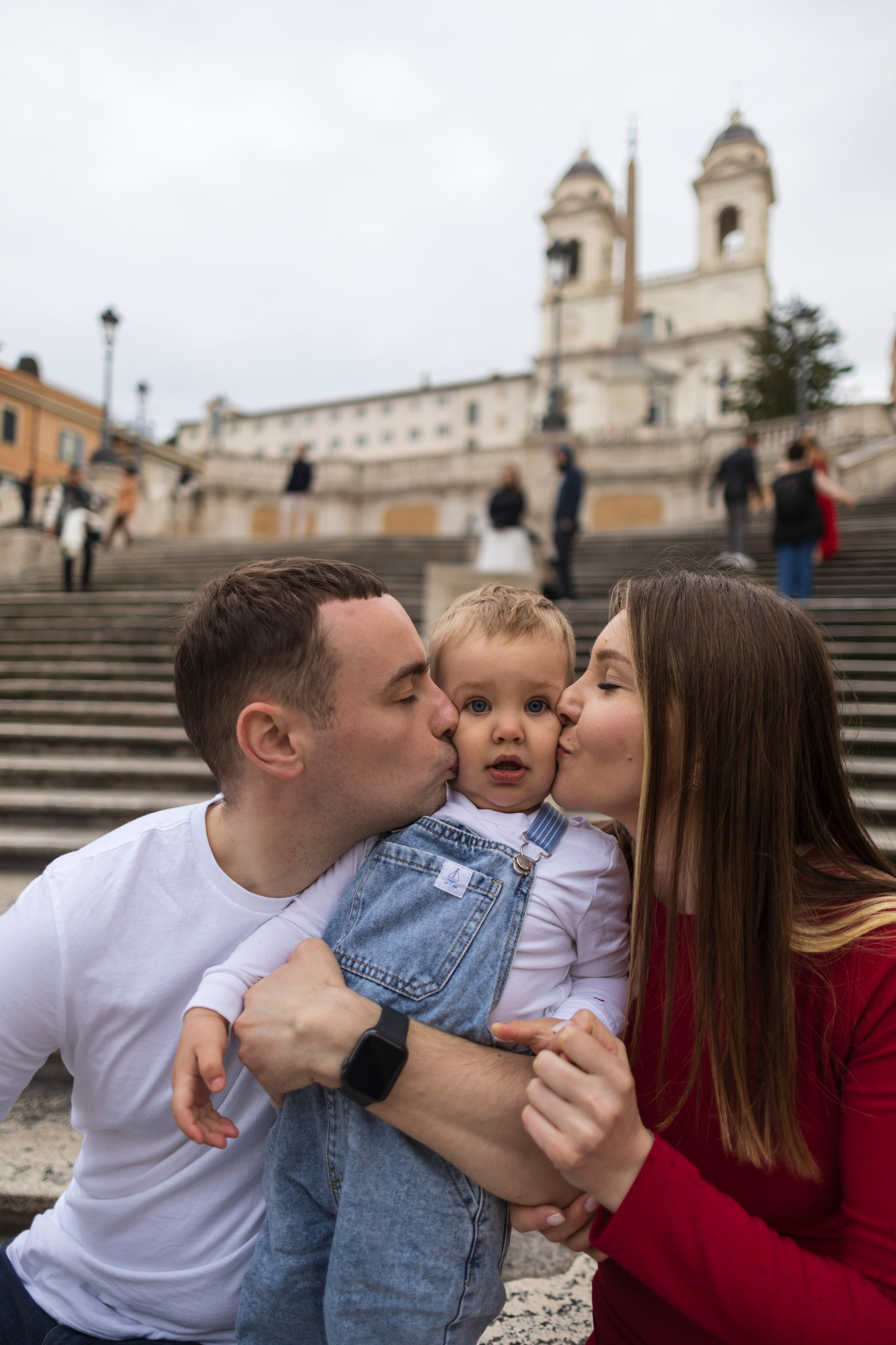 FAMILY. Hi! My name is Irena, and I’m a professional photographer specializing in family photography, love stories, and individual photoshoots