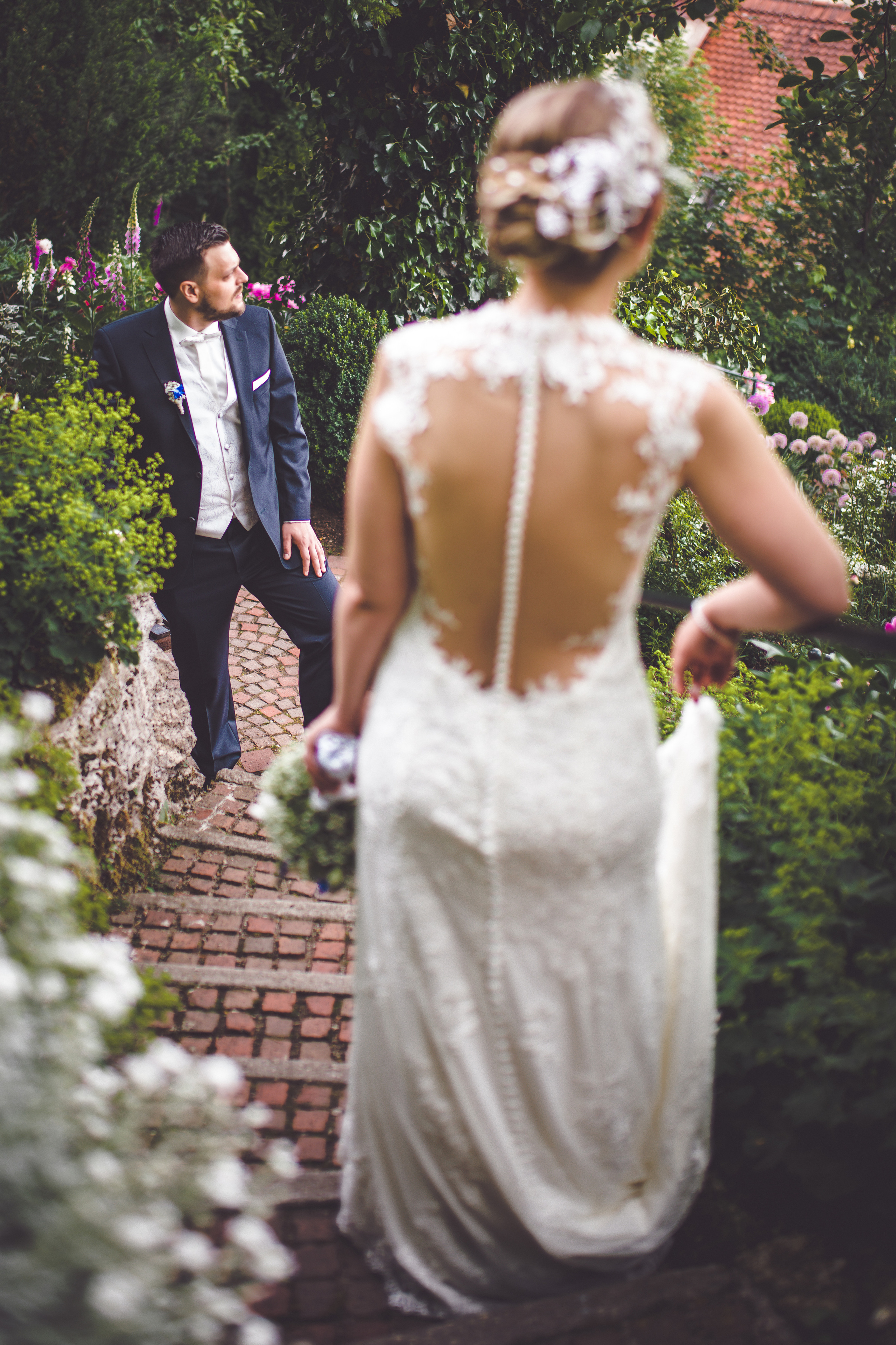 Ich bin Max, Designer, Art & Hochzeitsfotograf aus Germaringen