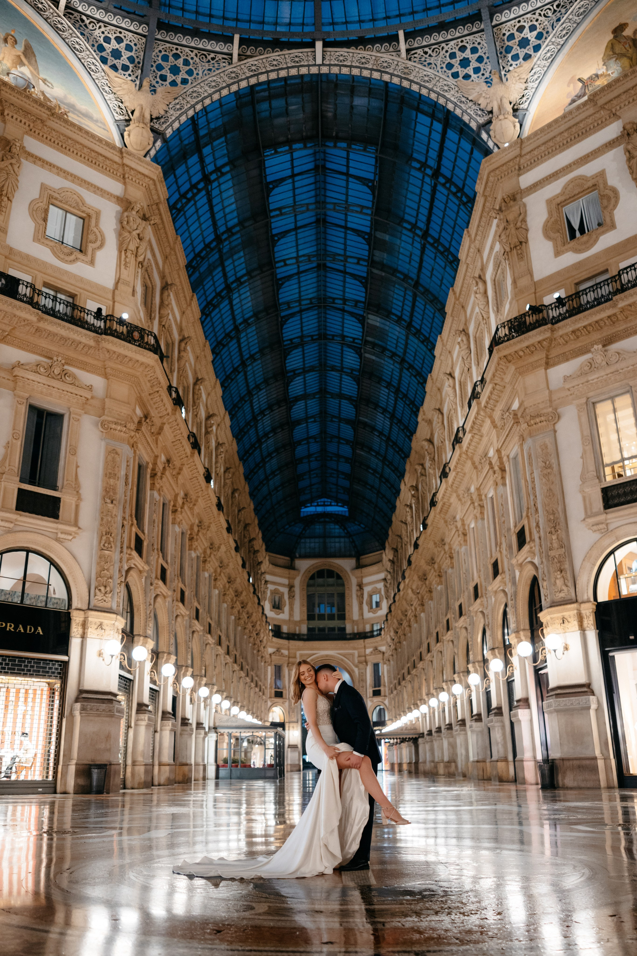 Od stylowych ulic Mediolanu po spokojne brzegi Jeziora Como 🩵. Fotograf Siedlce