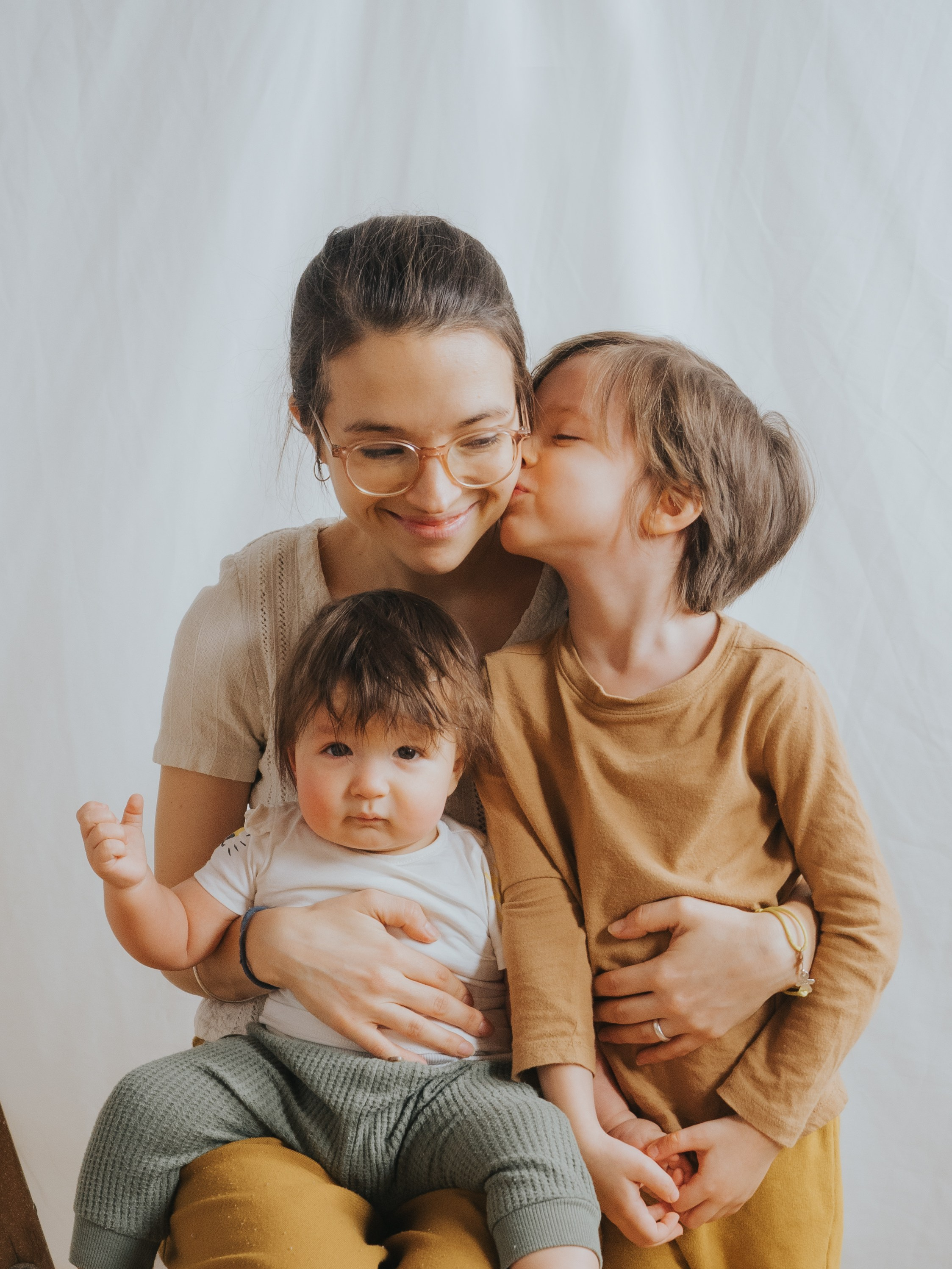 Mothers Day Mini Sessions — the perfect gift for mom!. Mimosa Studios — Motherhood & Family Photographer in Montreal