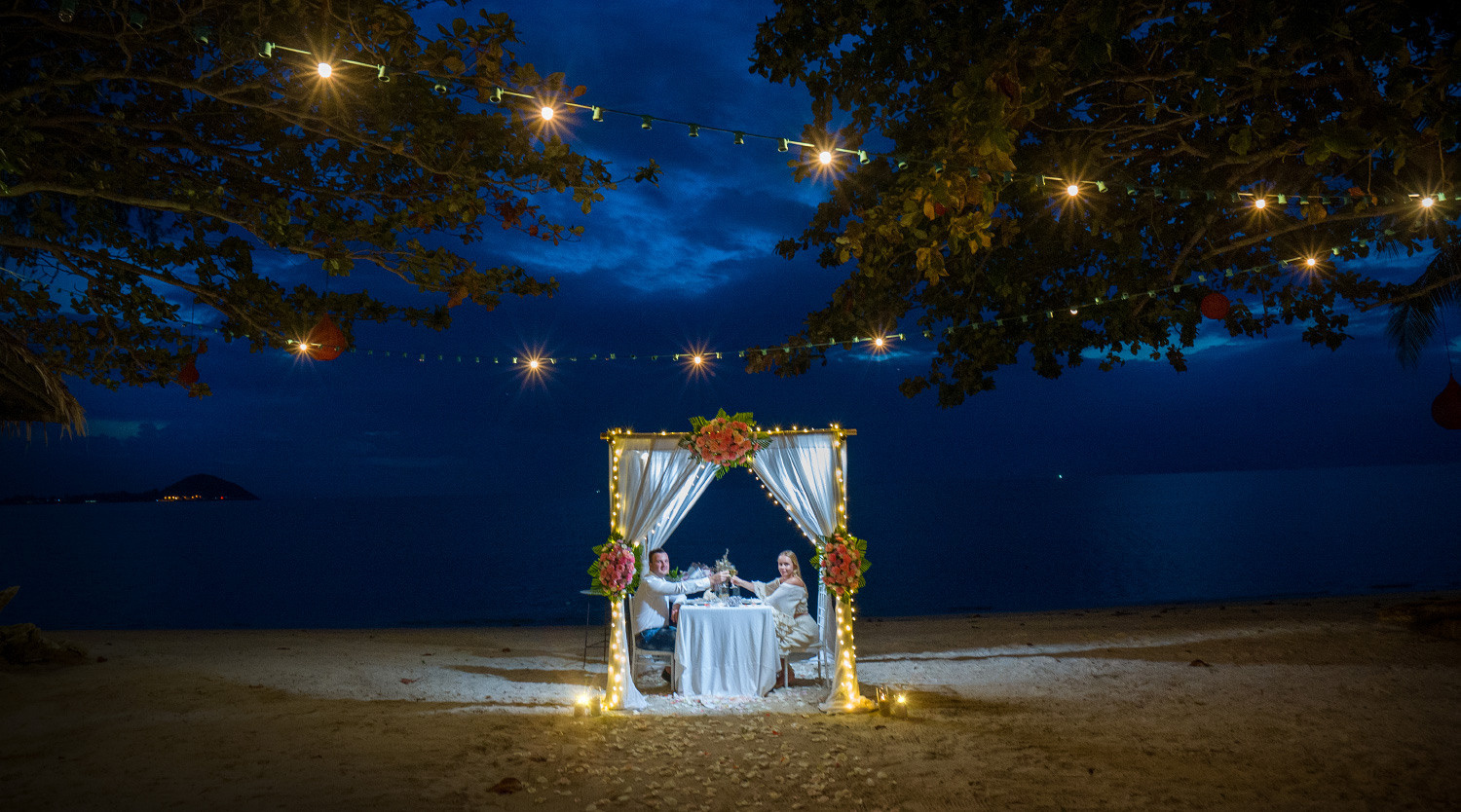 Add Dinner on the beach. Main
