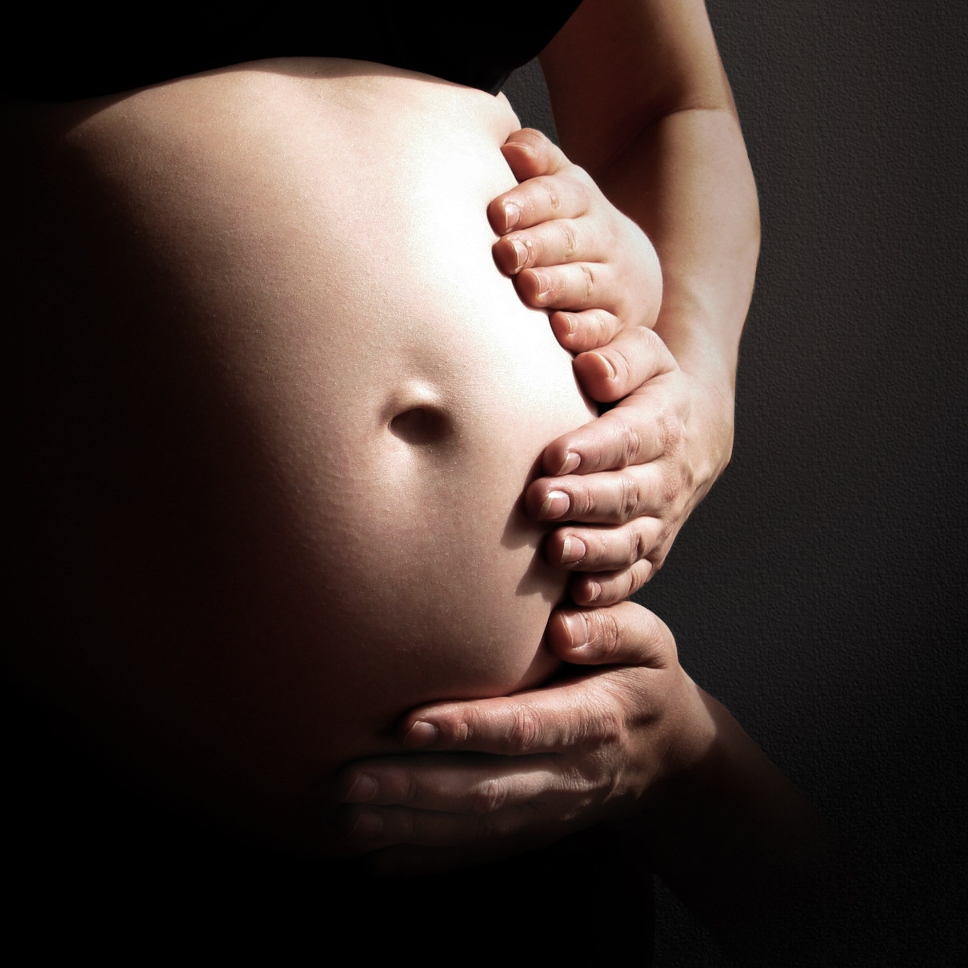 Materinity. Communion, Weddings, Maternity, Newborn, Portrait photographer in Ireland