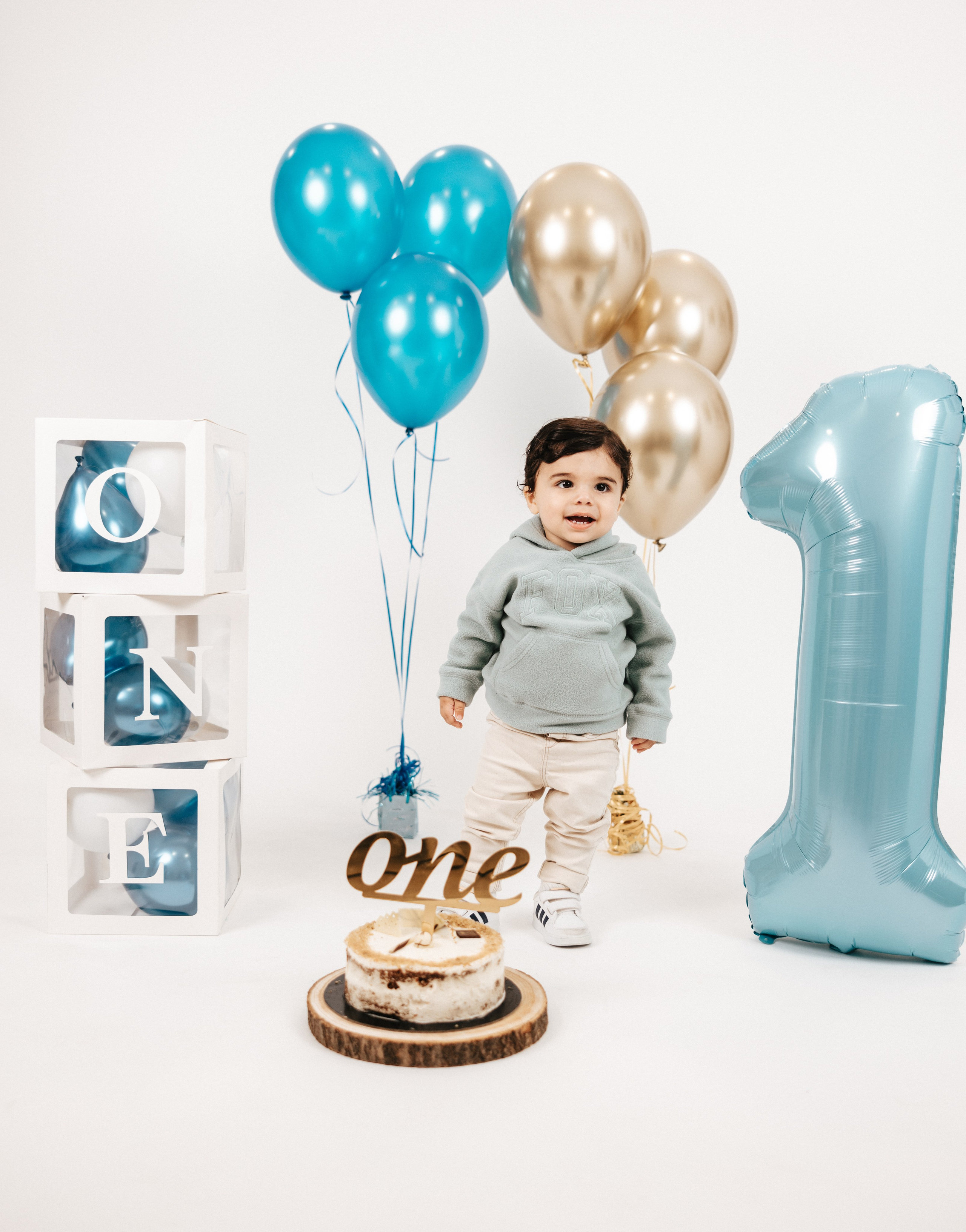 CAKE SMASH. Giannis Ioannou