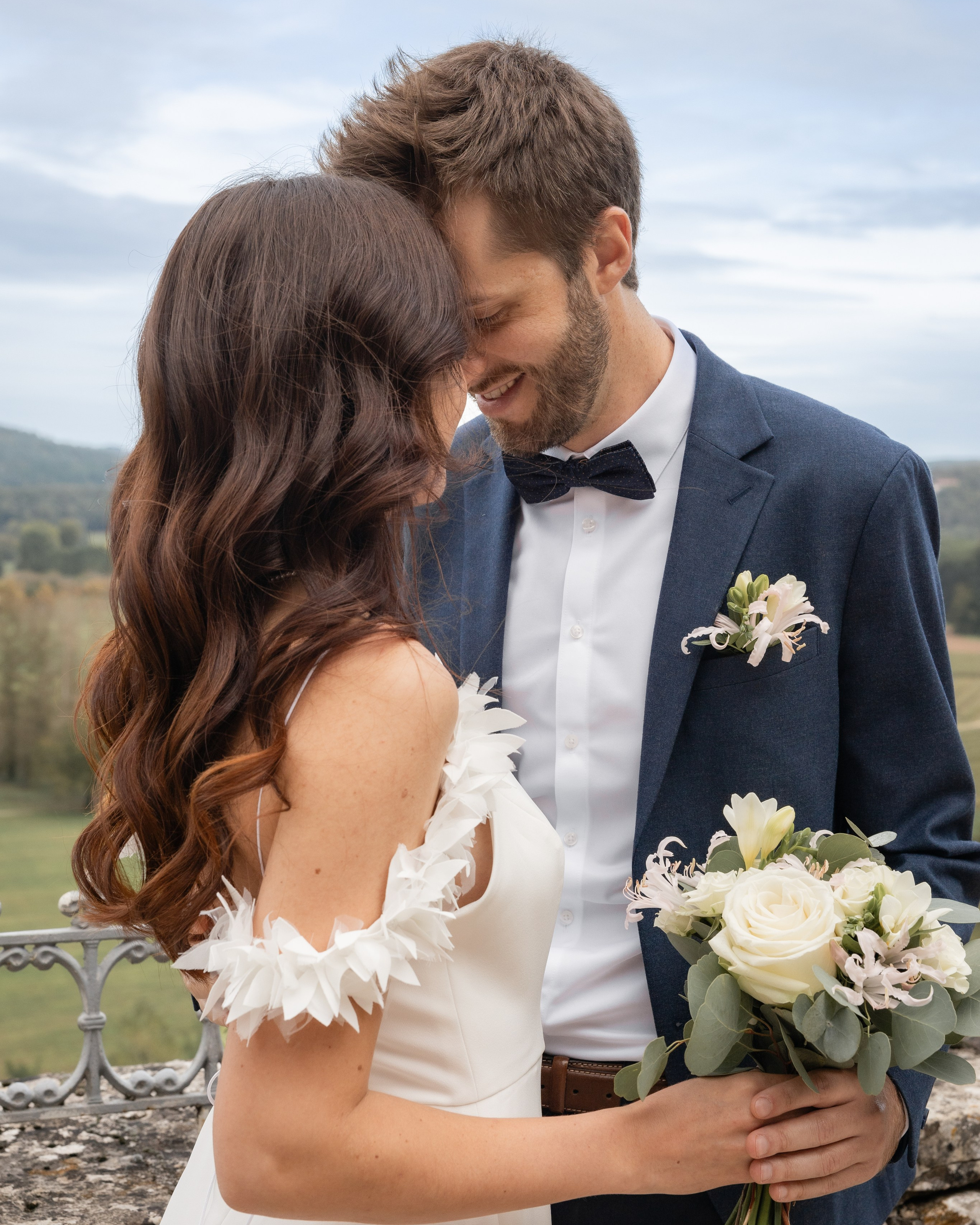 How to book me as your elopement photogapher. Eugenie Smirnova — wedding, corporate and lifestyle photographer in Toulouse and Southwest France