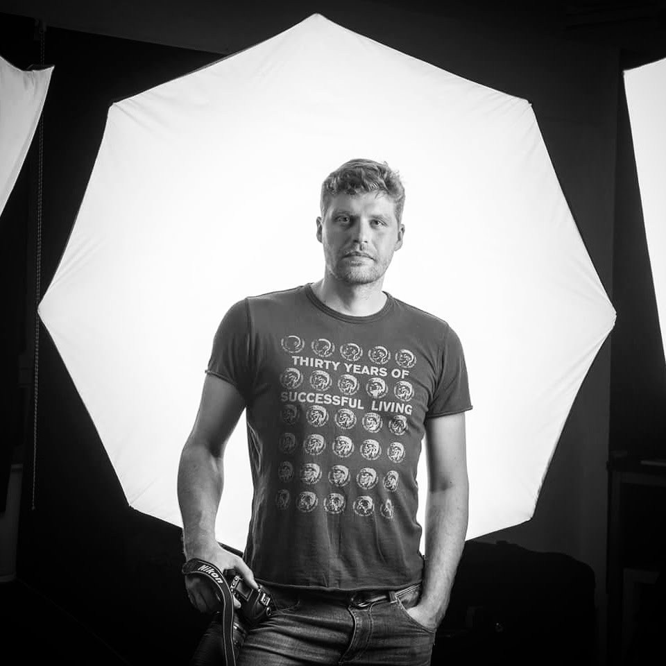 Контакты. Фотограф Сергей Трифонов