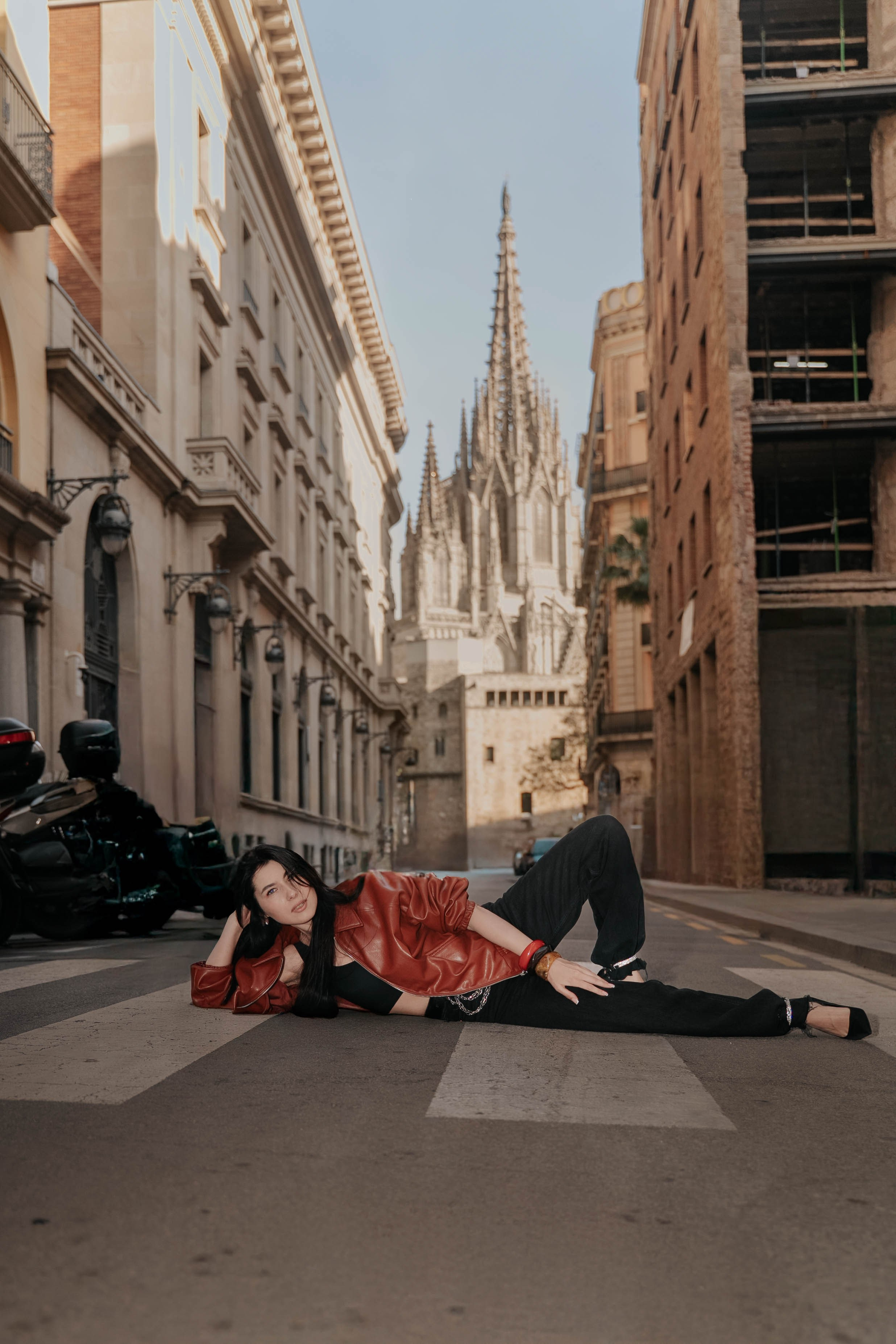 Stylistic Essentials for Your Winter Season 2025–2026 Photoshoot. DiaFoto — Wow Photographer in Barcelona | Premium Barcelona Photoshoot Experience