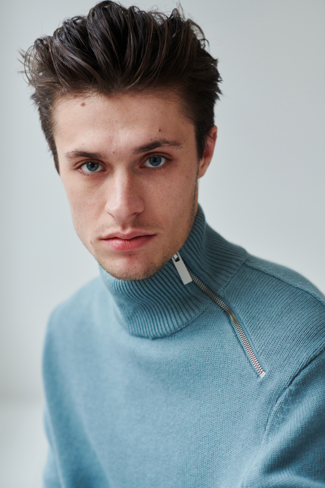 Portret van Gijs Blom, Prins Viridian in de film De brief voor de koningIt Netflix