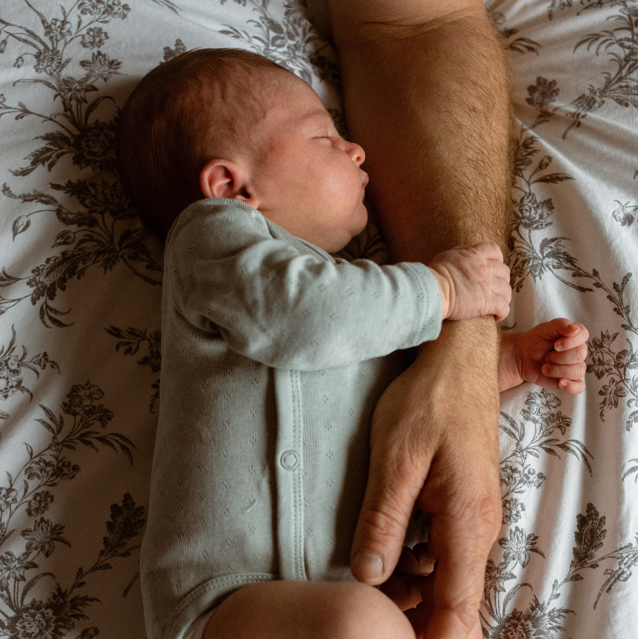 Babyfuss von Neugeborenen Baby beim Newborn Babyshooting in Mannheim.