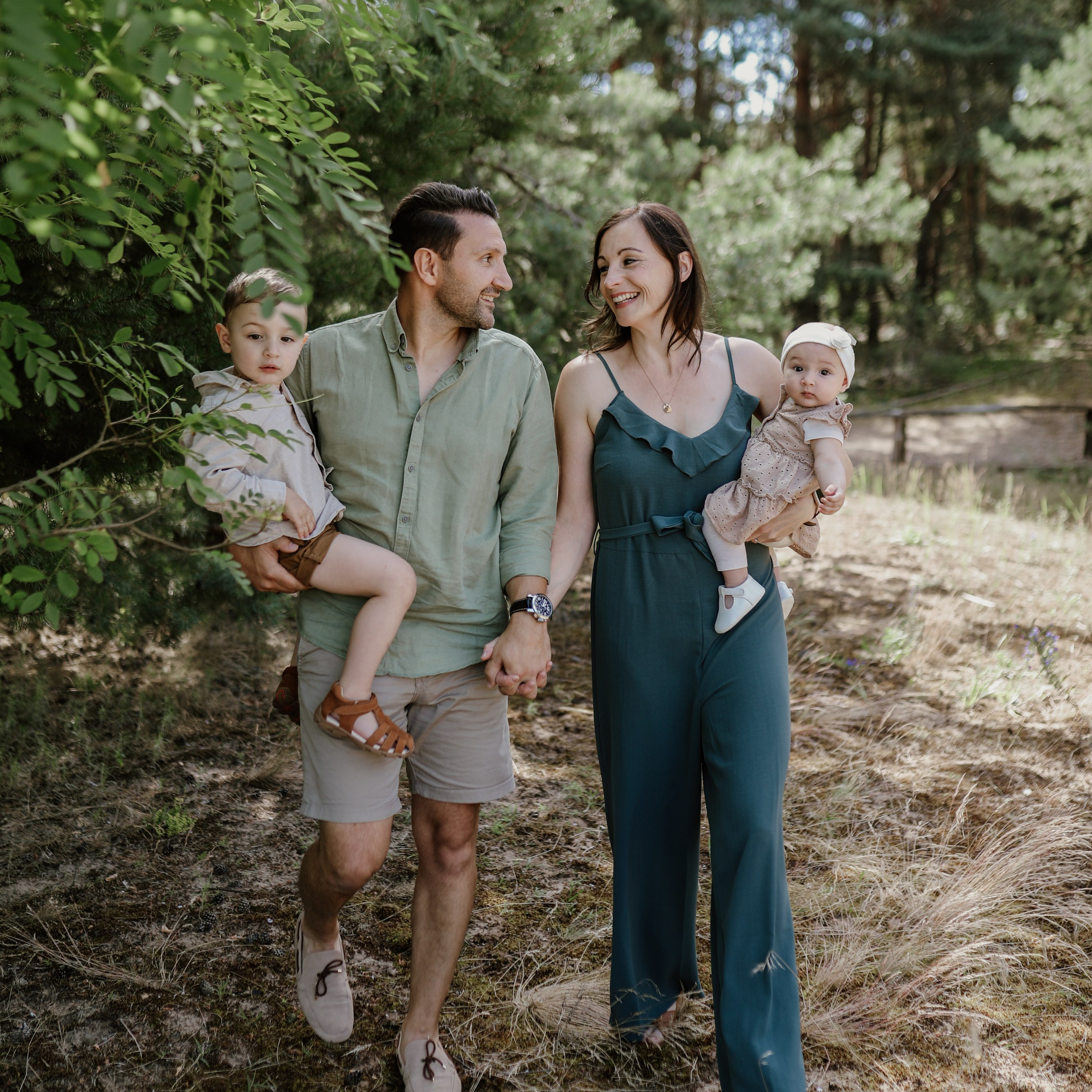 Familienfotos und familienhomestory gemütlich bei euch zuhause