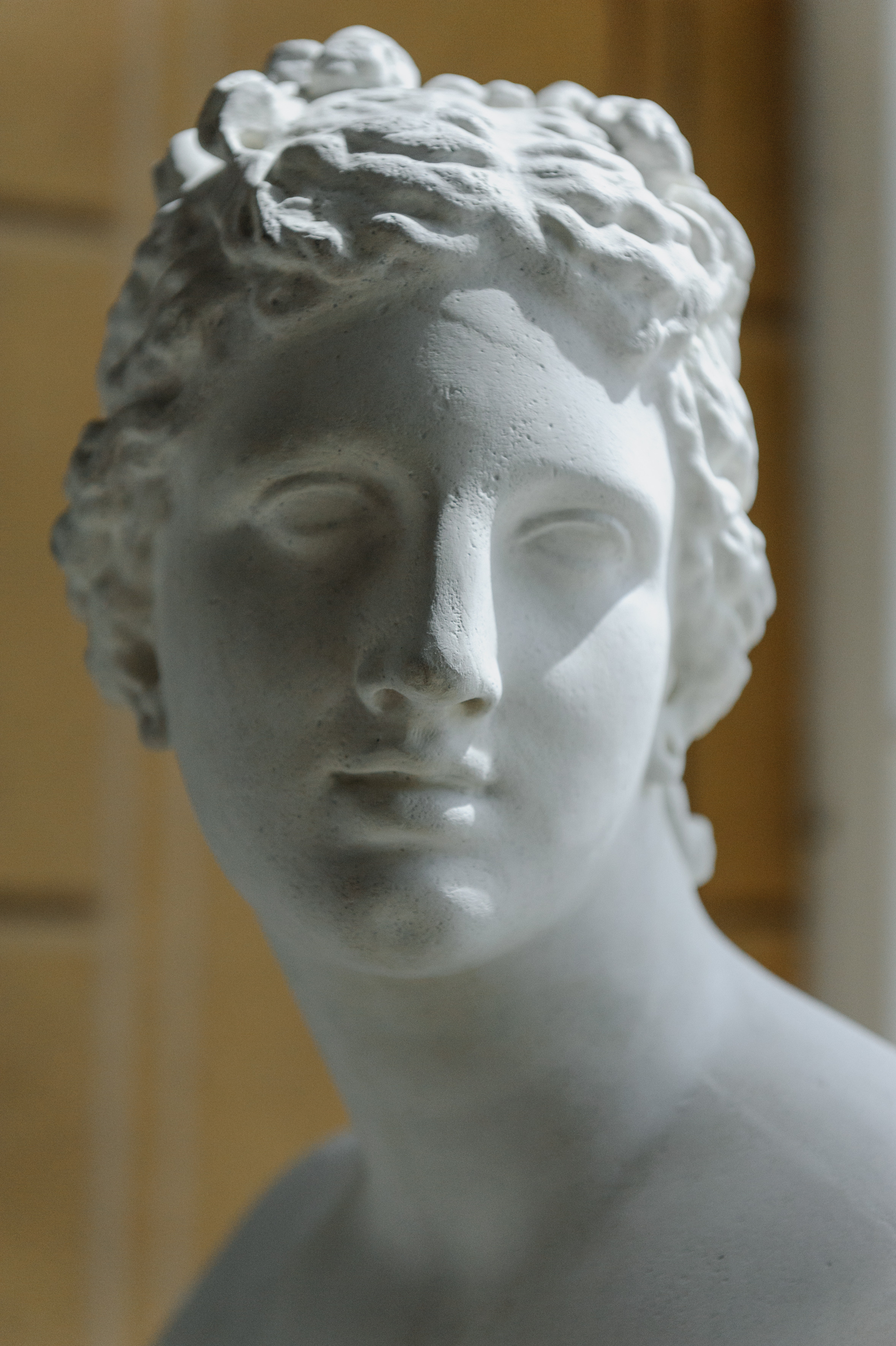 Sculpture of a girl. The Royal Baths Museum in Warsaw.