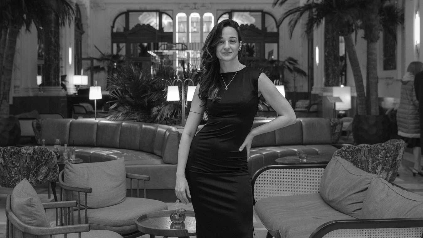 Eventová fotografie. Dana Lišková — Empatická fotografka | Introspektivní umělkyně | Neurodivergentní koučka| Zakladatelka Artepy.cz