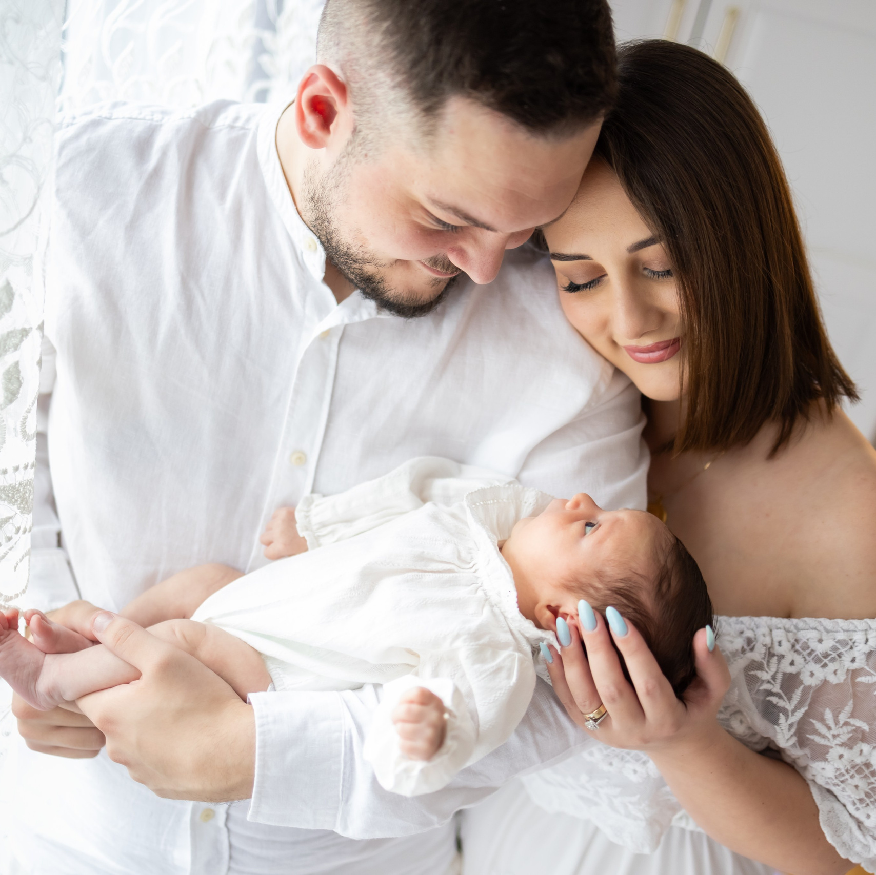 Christmas Market Photo Shoot in Dresden — Magical Outdoor & Studio Sessions. Family & Maternity Photographer in Dresden Tatiana Mudryak