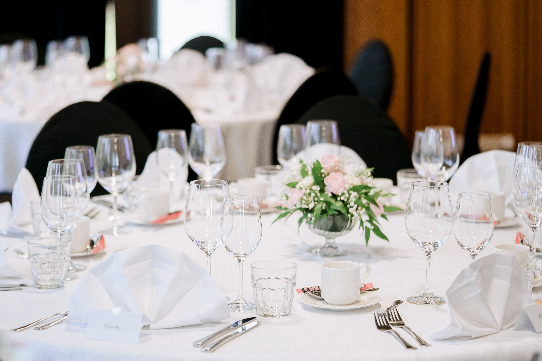 Hääkuvaajan neuvot hääjulhapaikan valinnasta