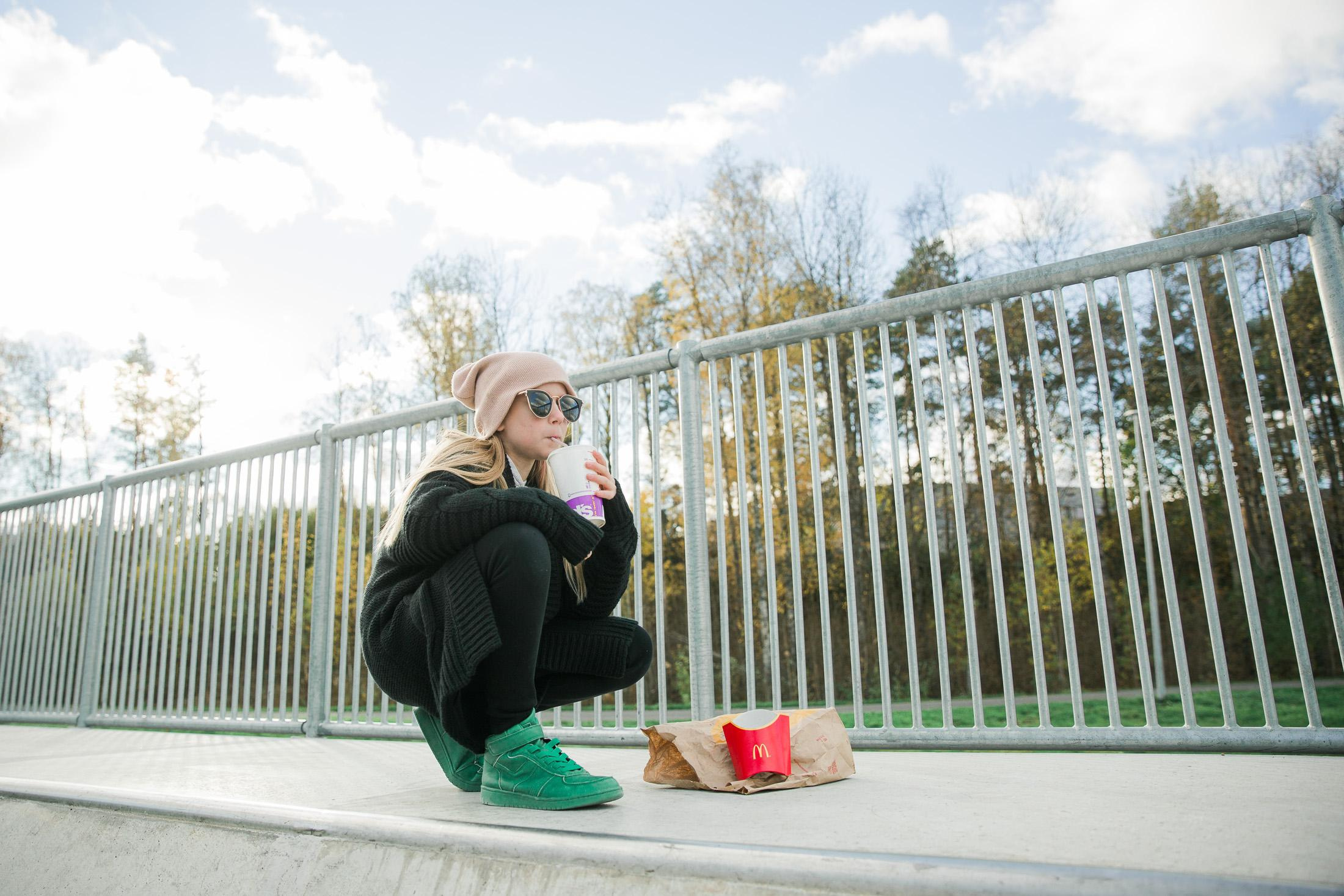 Kaverikuvaus syksyisessä Turussa