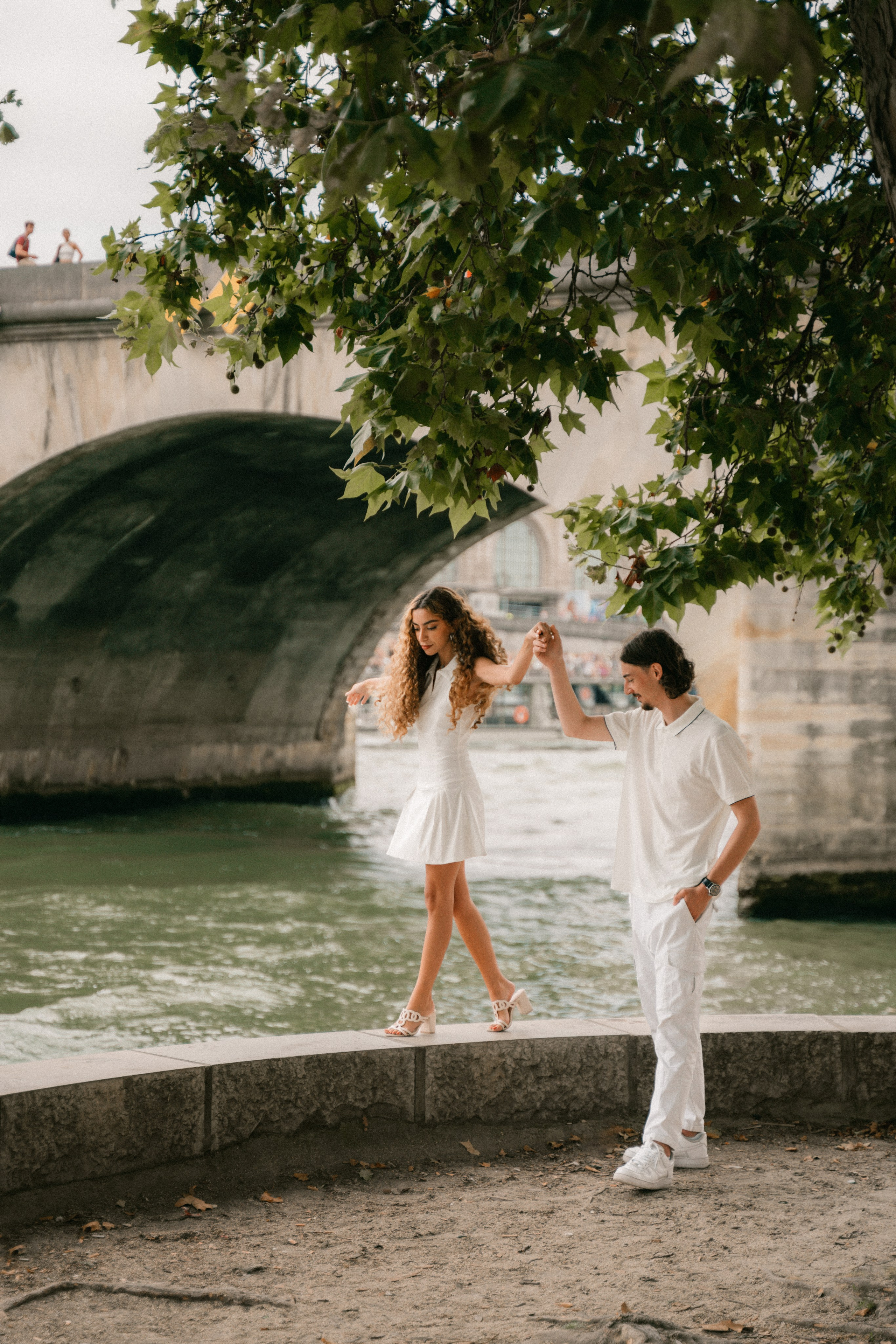 Couple shooting. Photographer in Paris Yulia Shkadina | Couples, engagement, pre-wedding, individual photo-shoots in Paris at the best locations