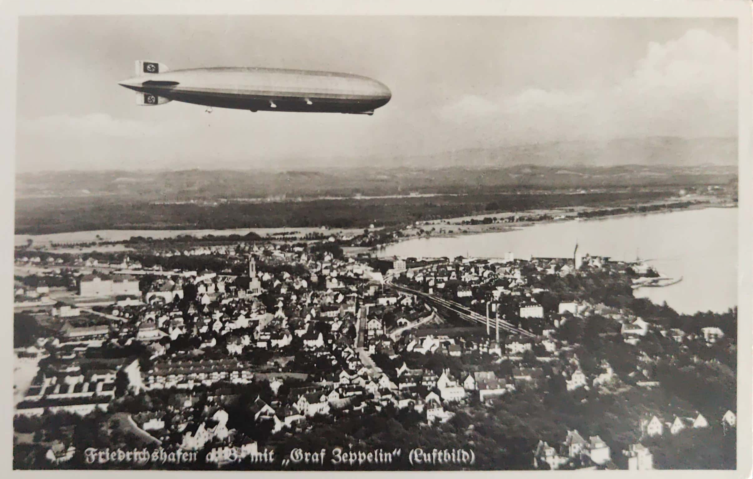 Stara pocztówka: sterowiec „Graf Zeppelin” i historia lotnictwa. Fotografka, kolekcjonerka starych pocztówek i twórczyni opowieści na styku przeszłości i życia osobistego. Irina Dainakova