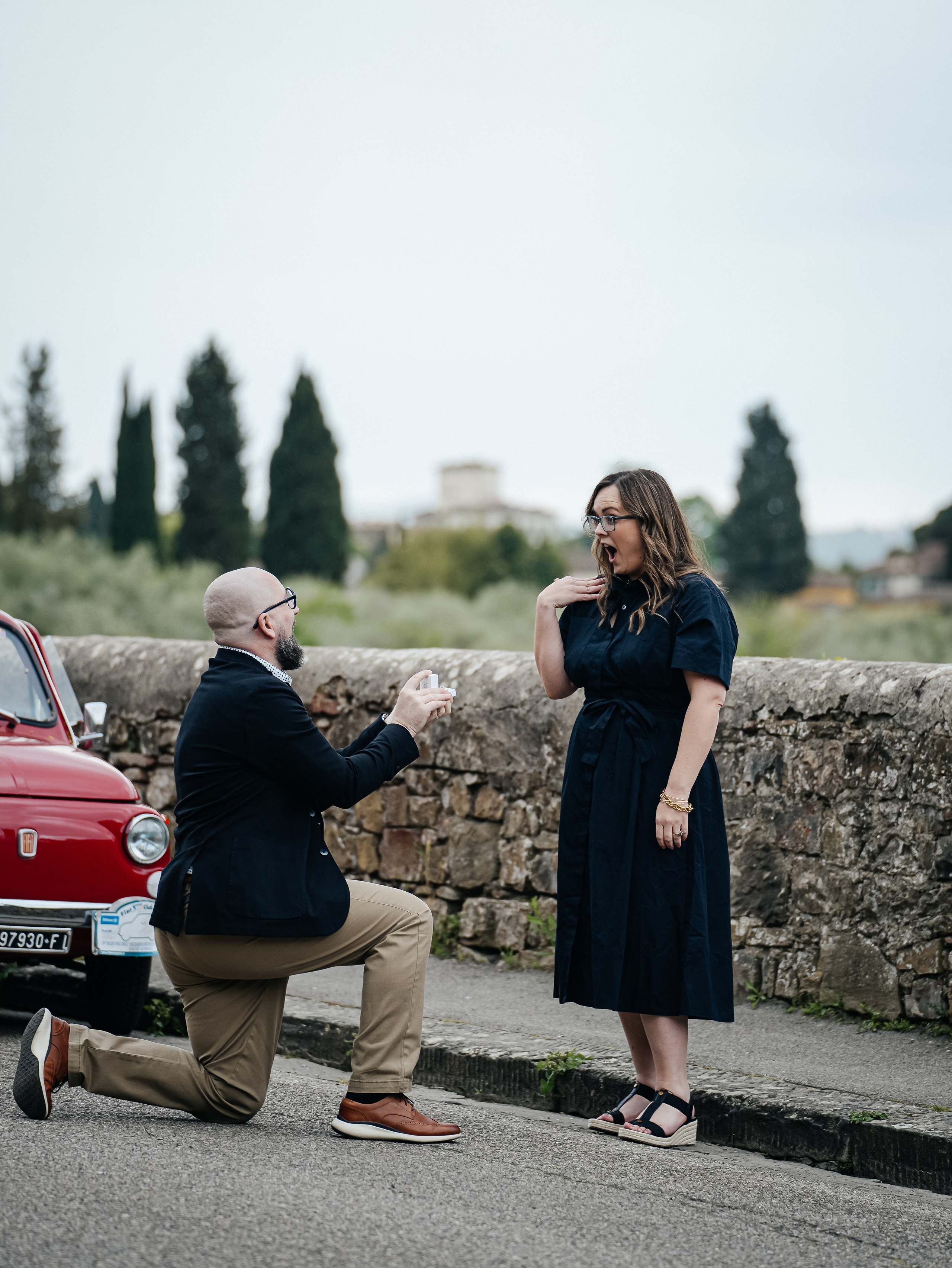Photoshoot with Fiat 500 & Retro Cars. Wedding Photographer in Italy