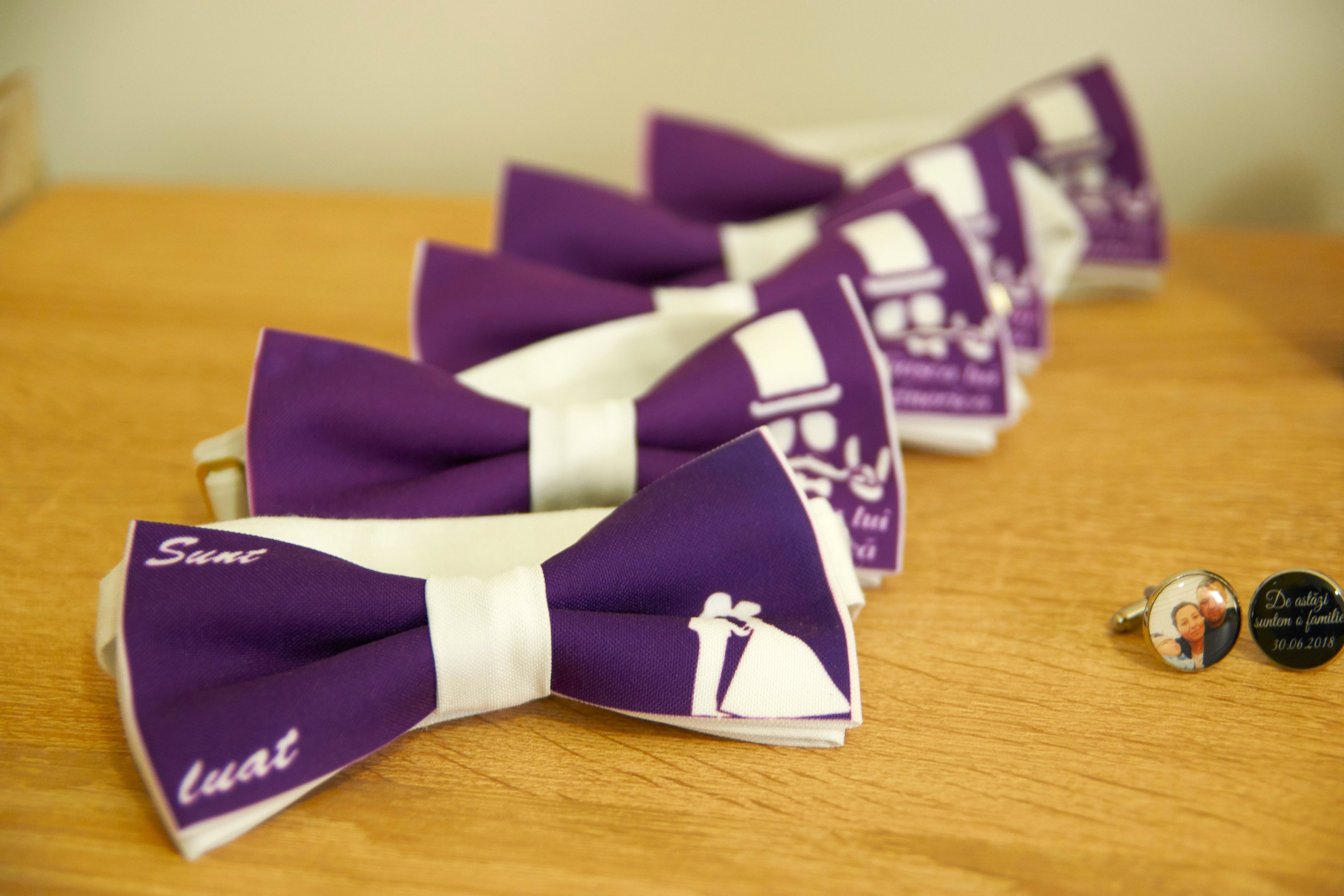 Cât ne costă nunta? Ghid complet pentru viitori miri, cost nunta, ce cheltuieli avem la nunta, cat costa dj, cat costa buchetul de mireasa, cost buchet nasa, cost formatie, cost band, cost saxofon, cost fotograf nunta, cost videograf nunta, cost salon de nunta