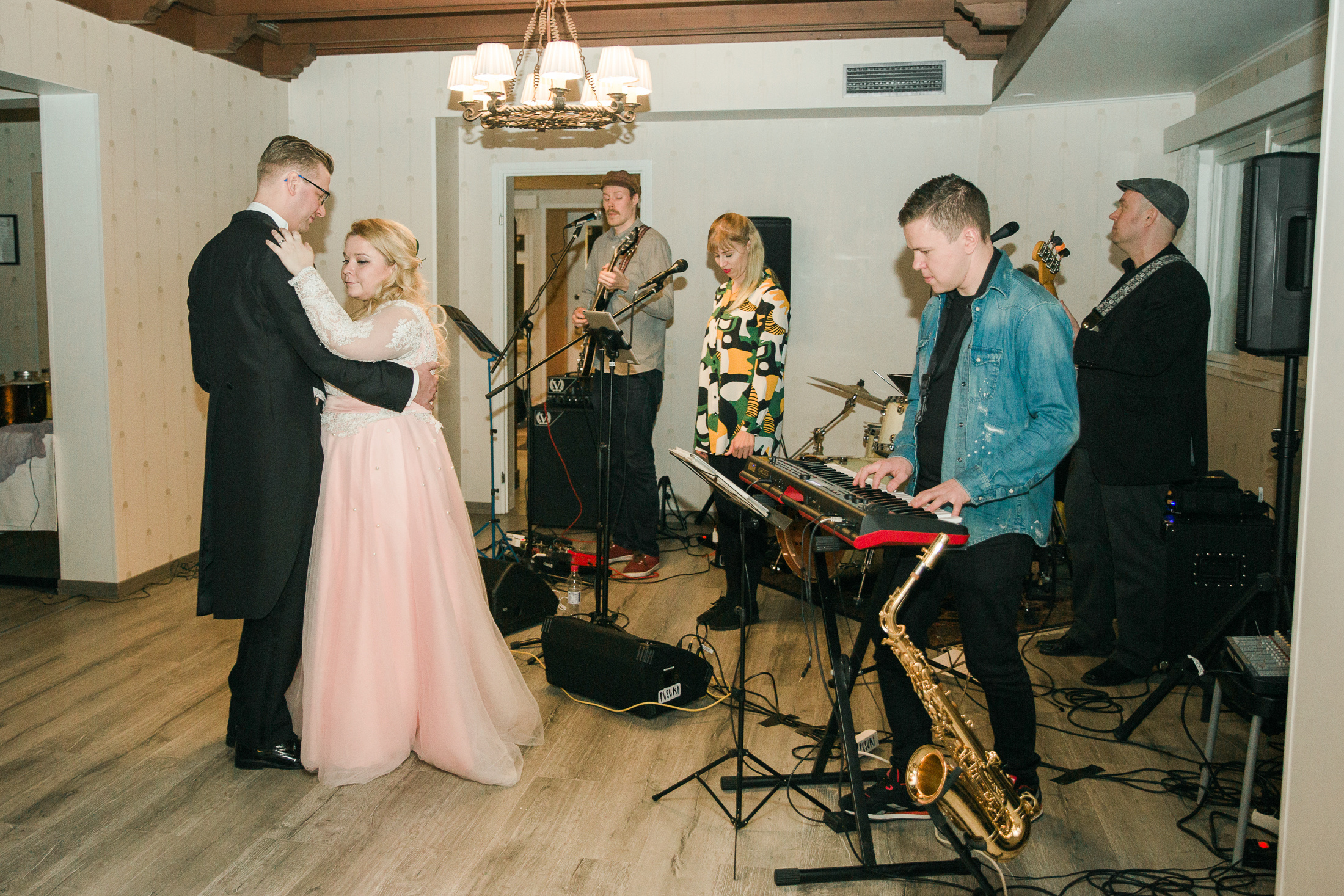 Irina&Teemu, Temppeliaukion kirkko + Villa Åkerblom, hääkuvaus Helsinki