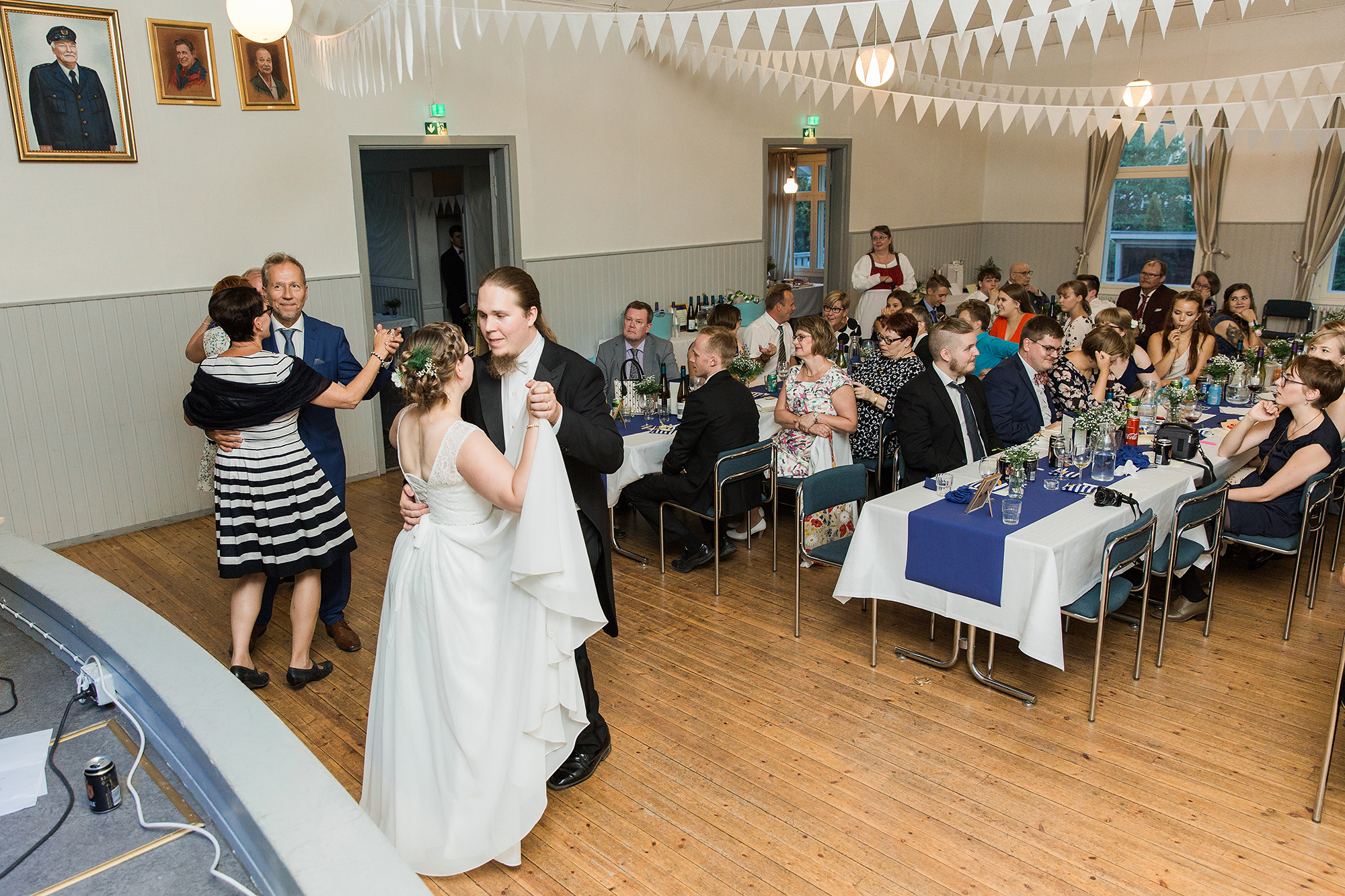 Riikka&Antti, kesähäät Tapanilassa