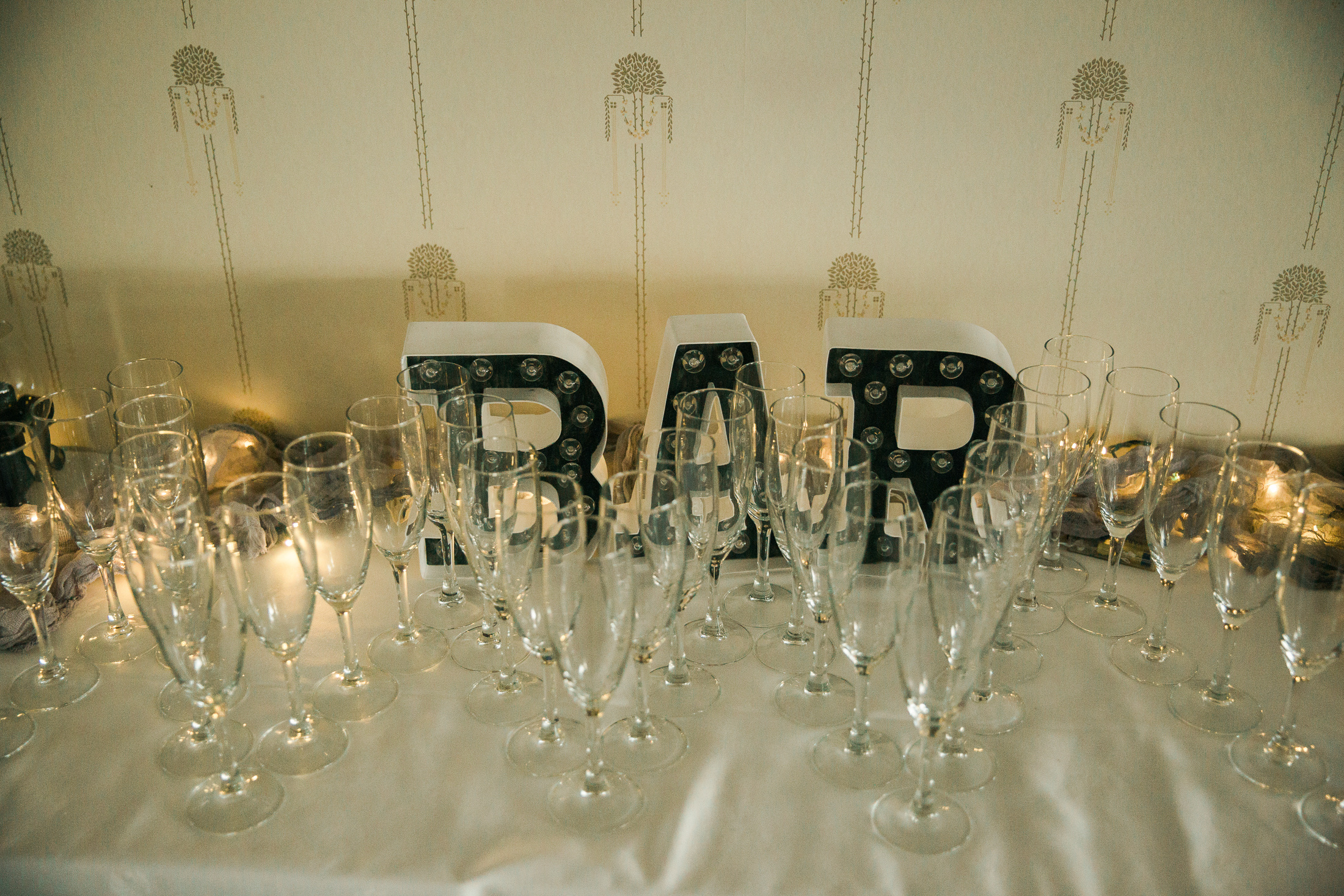 Irina&Teemu, Temppeliaukion kirkko + Villa Åkerblom, hääkuvaus Helsinki