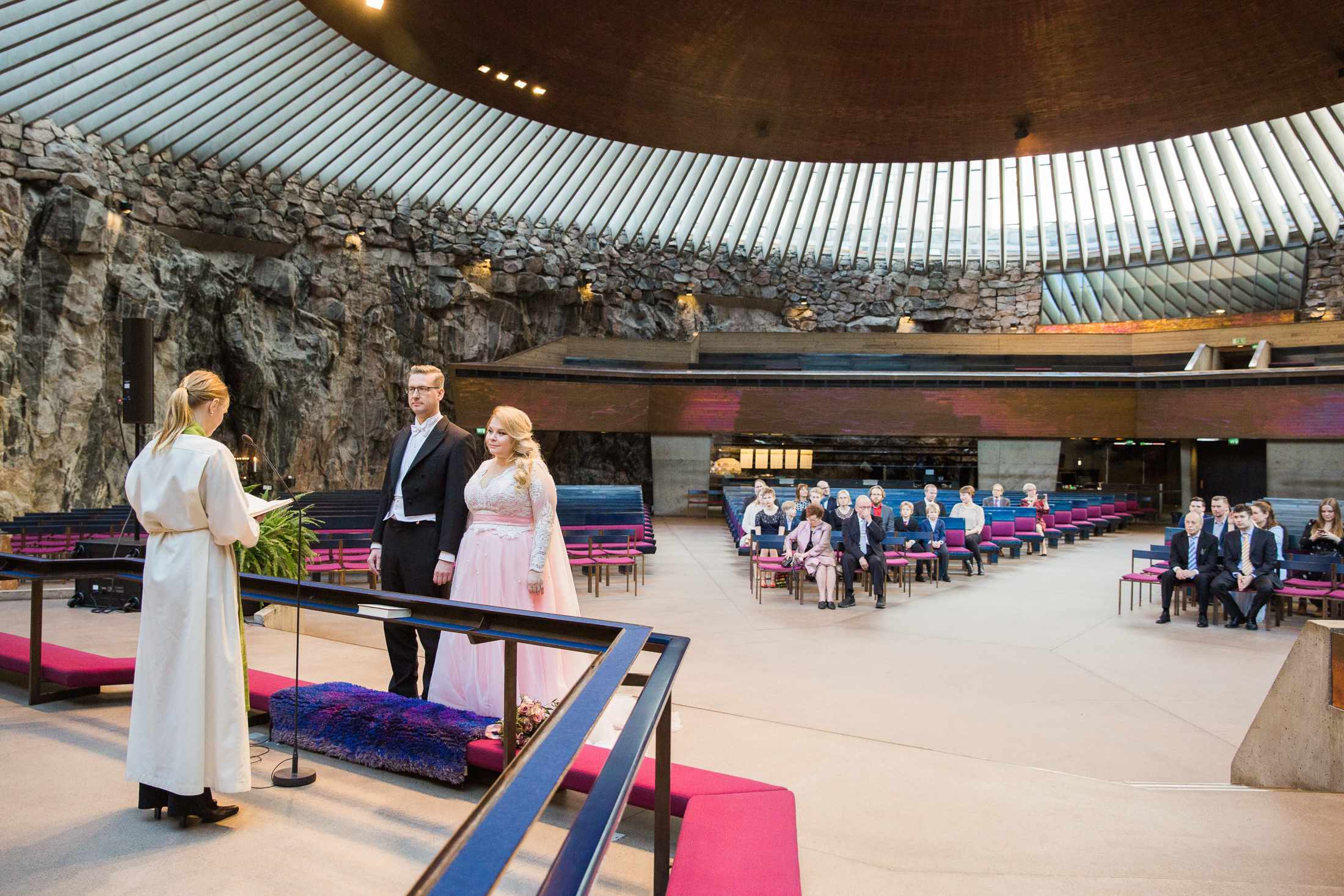 Irina&Teemu, Temppeliaukion kirkko + Villa Åkerblom, hääkuvaus Helsinki