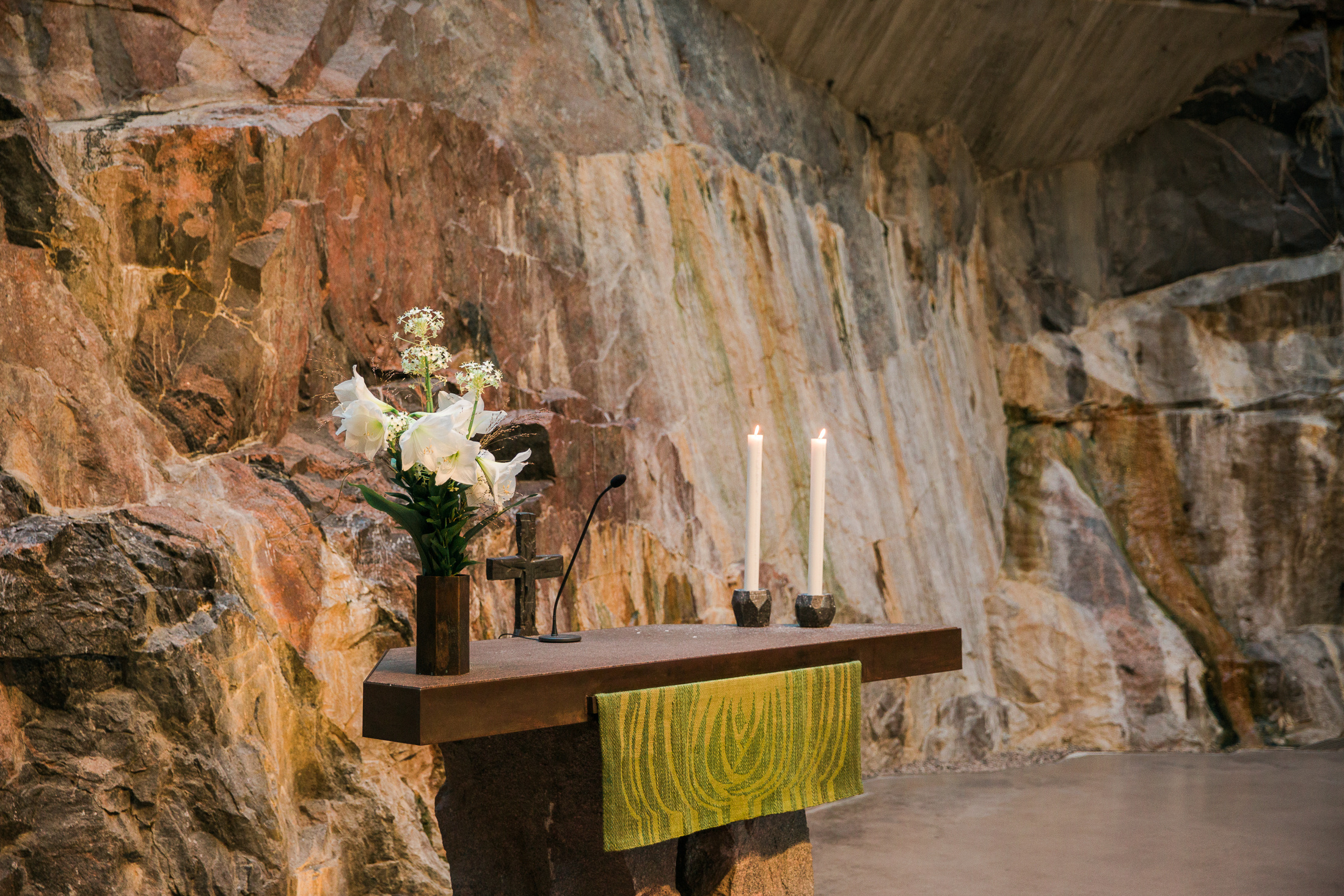 Irina&Teemu, Temppeliaukion kirkko + Villa Åkerblom, hääkuvaus Helsinki