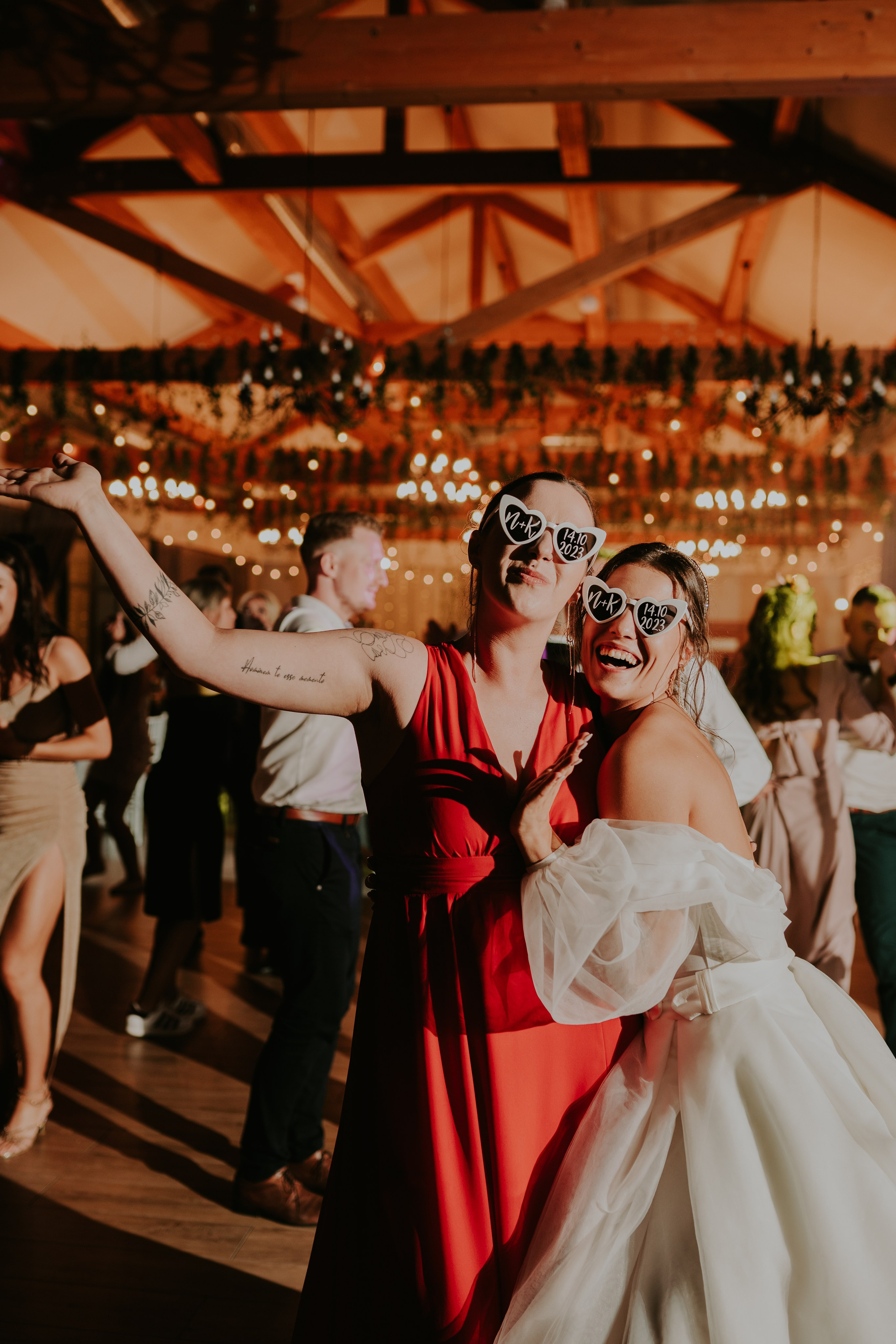 Sala Koralowa w Jaworzu: Opowieść o ślubie Nikoli i Kacpra. Karkowskafoto - fotografia miłości