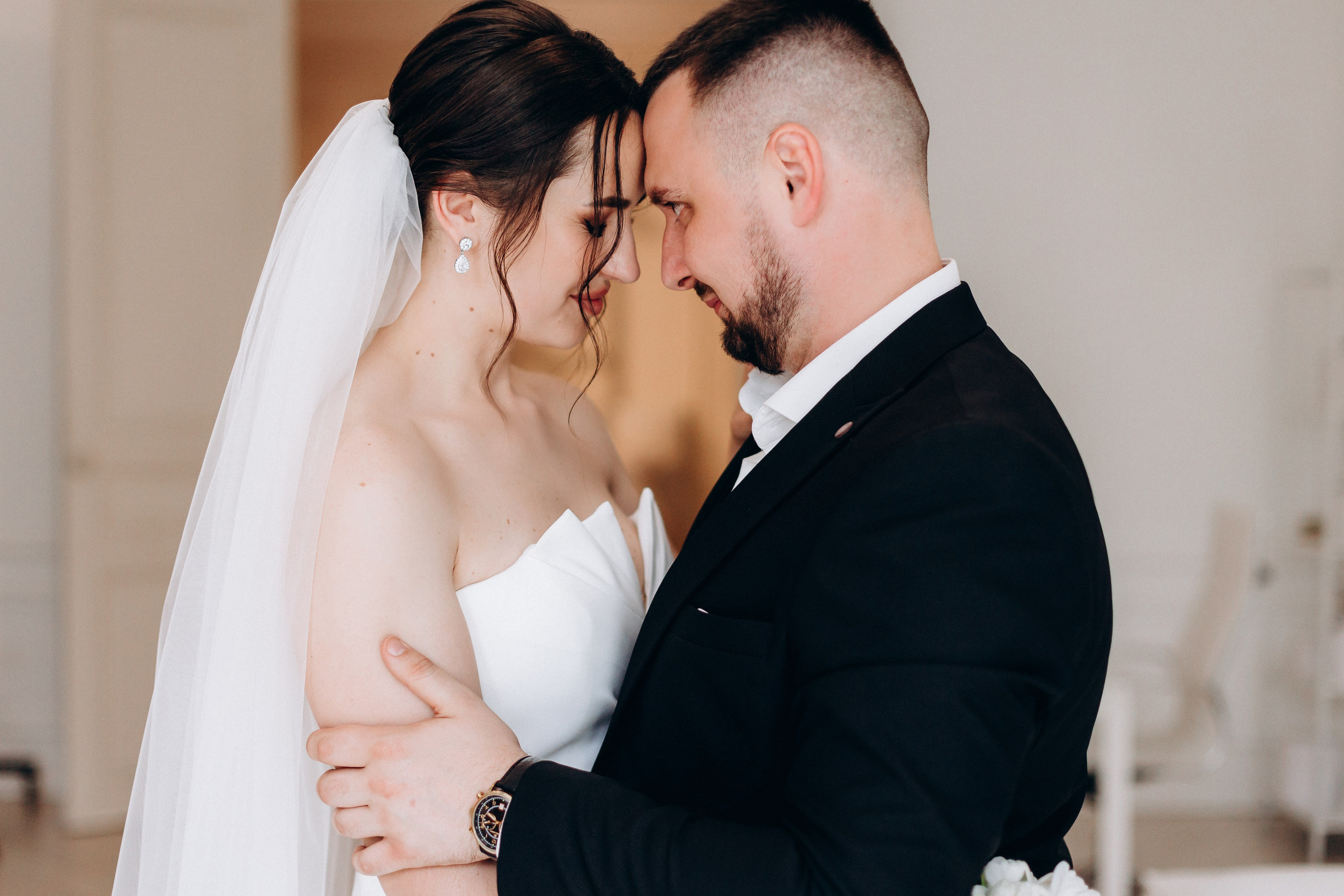 White Wedding. Wedding and Family Photograph