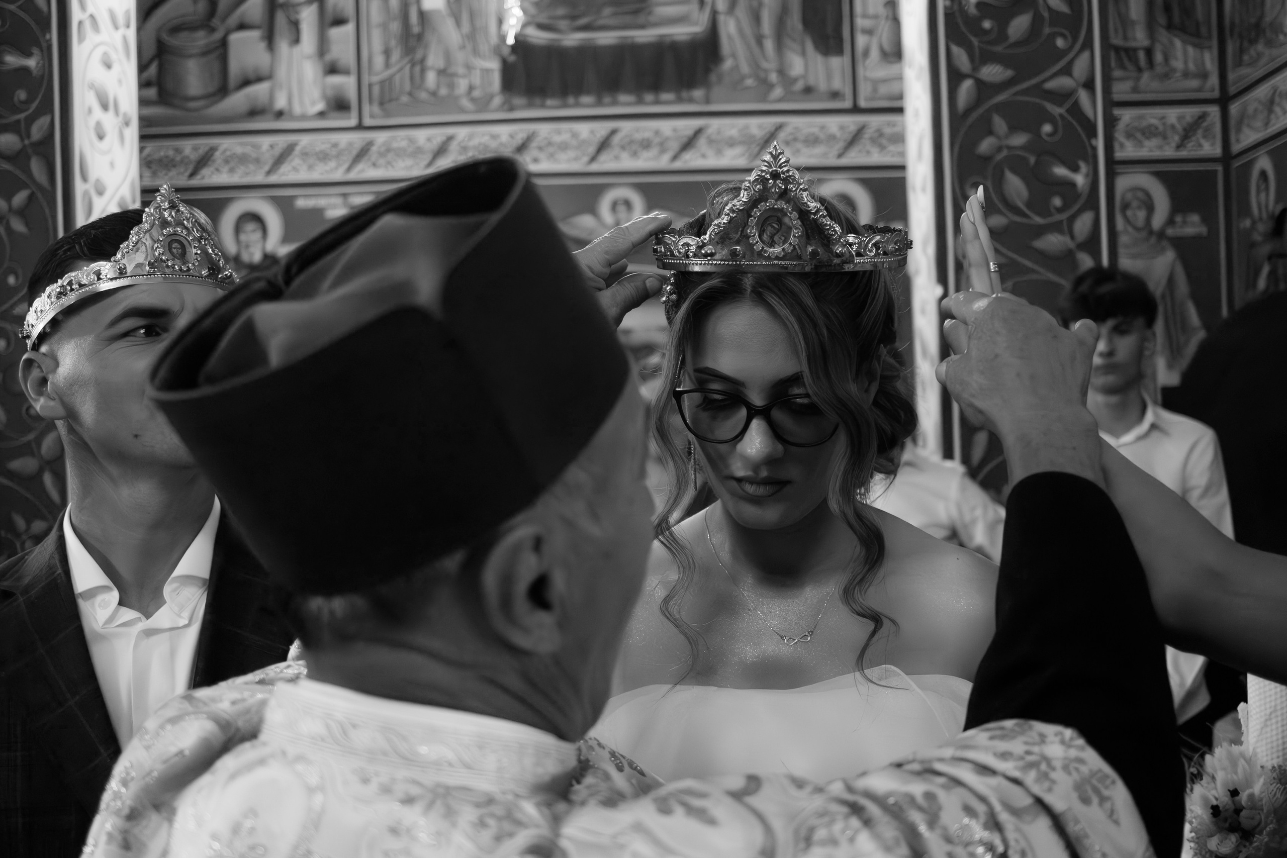 Oana & Vasile. Fotograf si videograf — evenimente si studio