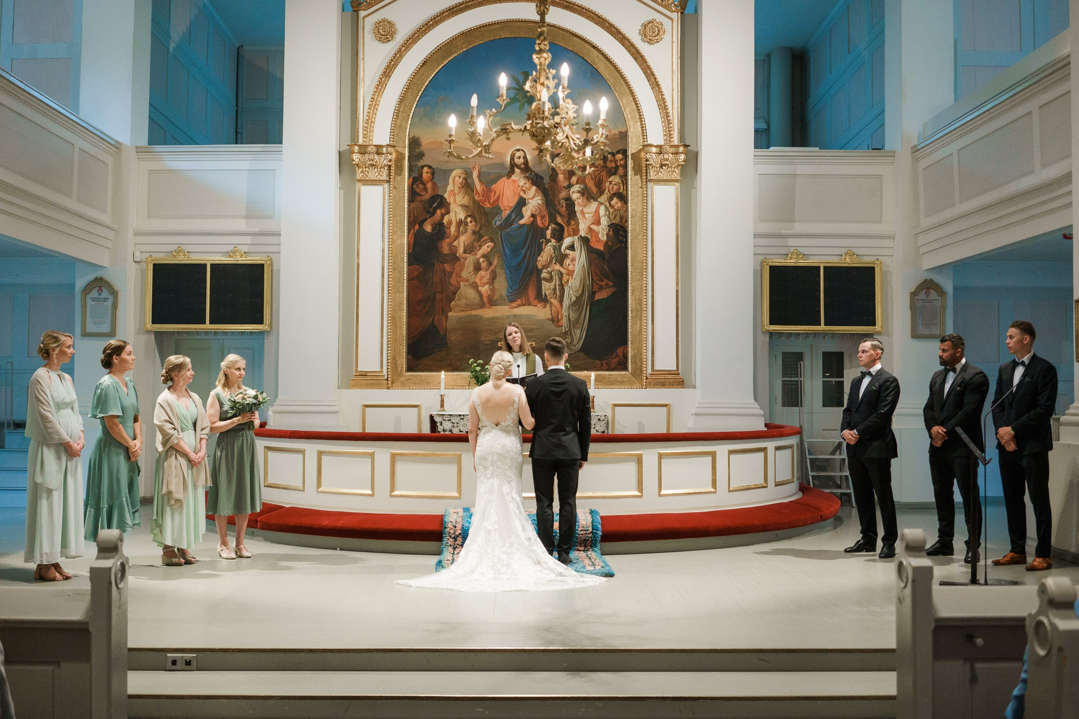 M&P, häävalokuvaus Klaus K, Rake-sali ja Helsingin vanha kirkko