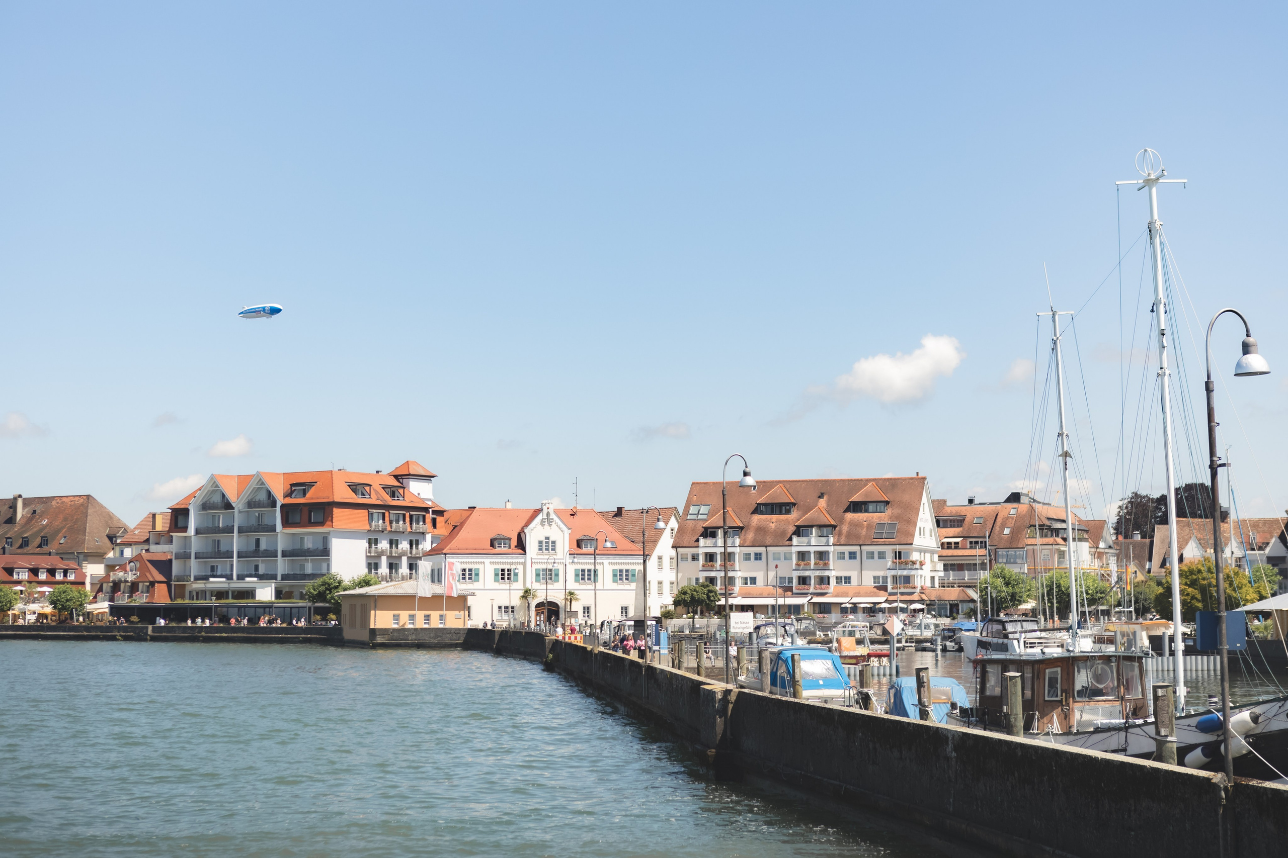 Ausflug mit Vertretern eines Kosmetikunternehmens. Adelya Tomin