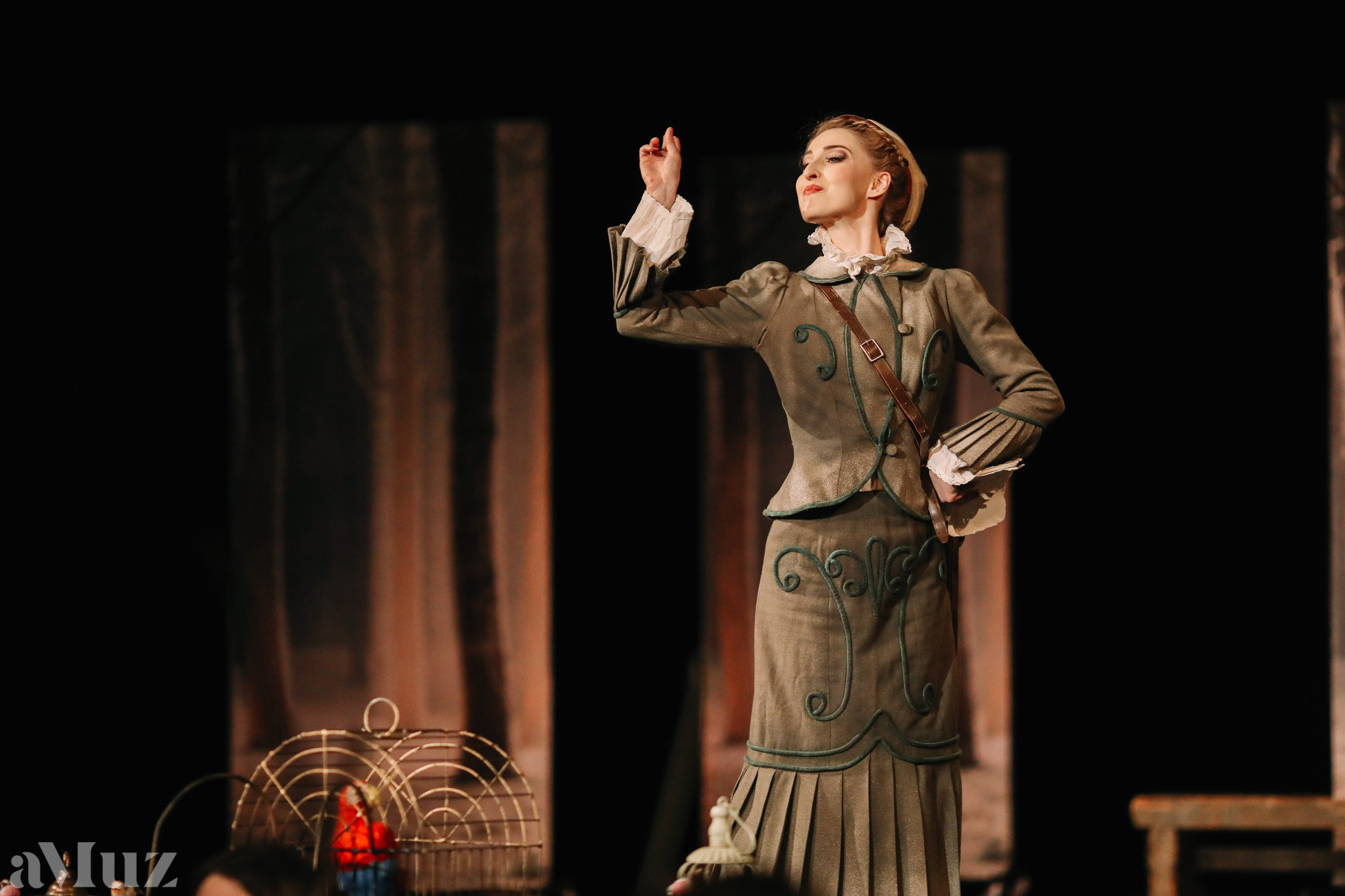 Opera Łąkowa. Fotograf Ślubny Warszawa - Sesje Biznesowe Rodzinne Eventy