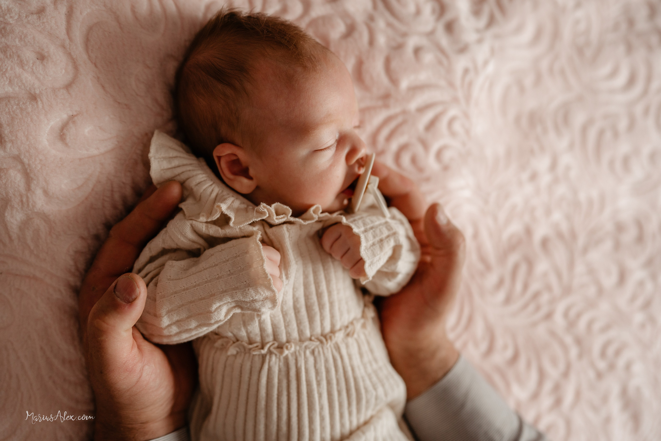 Botezul micutei Melania Selena. Marius Alex fotograf de eveniment si portret din Suceava