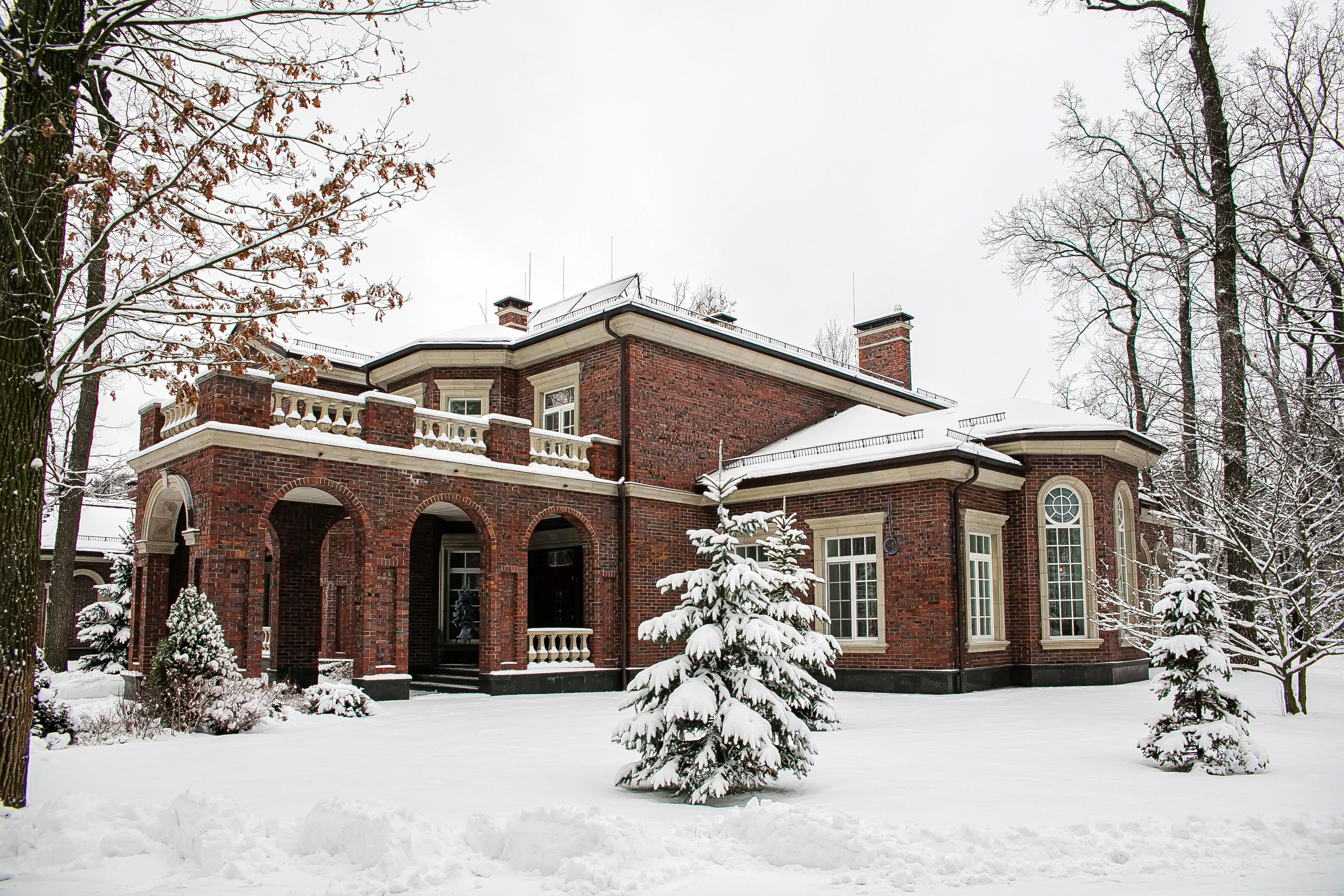 De Luxe Wedding Photoshoot Esteema Residence Kiev Ukraine. Iurkovski PHOTOGRAPHY in Europe. Luxury destination weddings and events