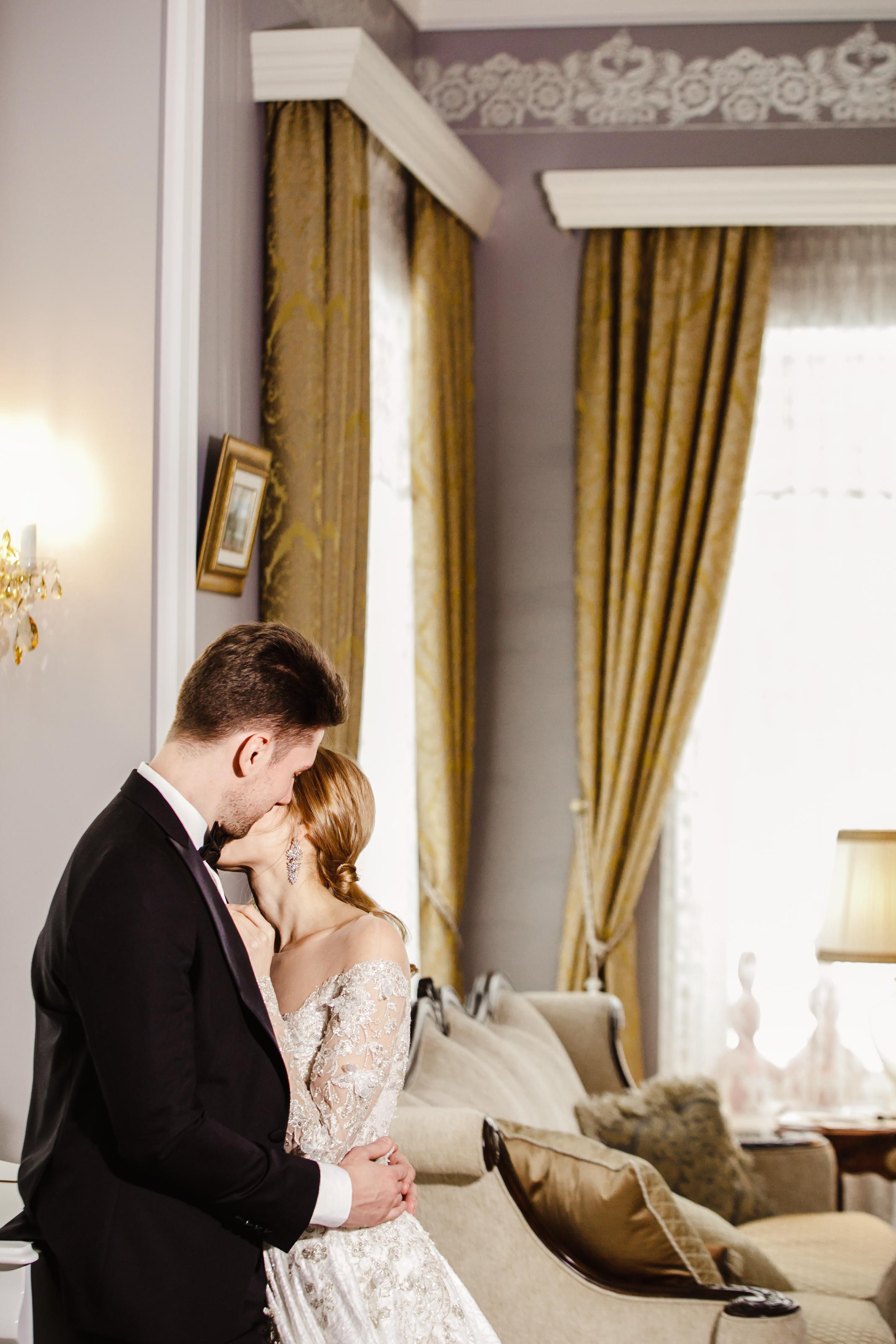 De Luxe Wedding Photoshoot Esteema Residence Kiev Ukraine. Iurkovski PHOTOGRAPHY in Europe. Luxury destination weddings and events