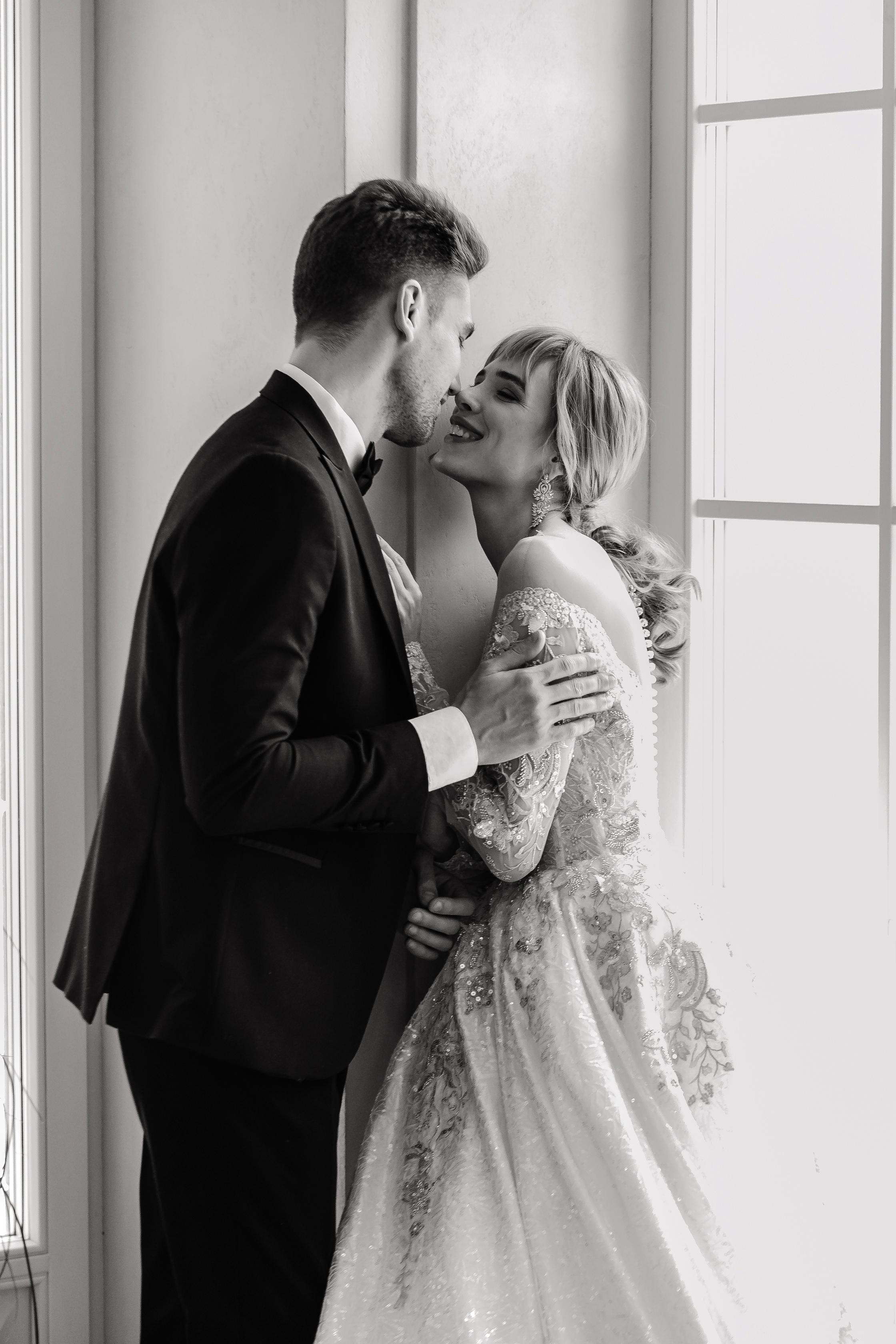 De Luxe Wedding Photoshoot Esteema Residence Kiev Ukraine. Iurkovski PHOTOGRAPHY in Europe. Luxury destination weddings and events