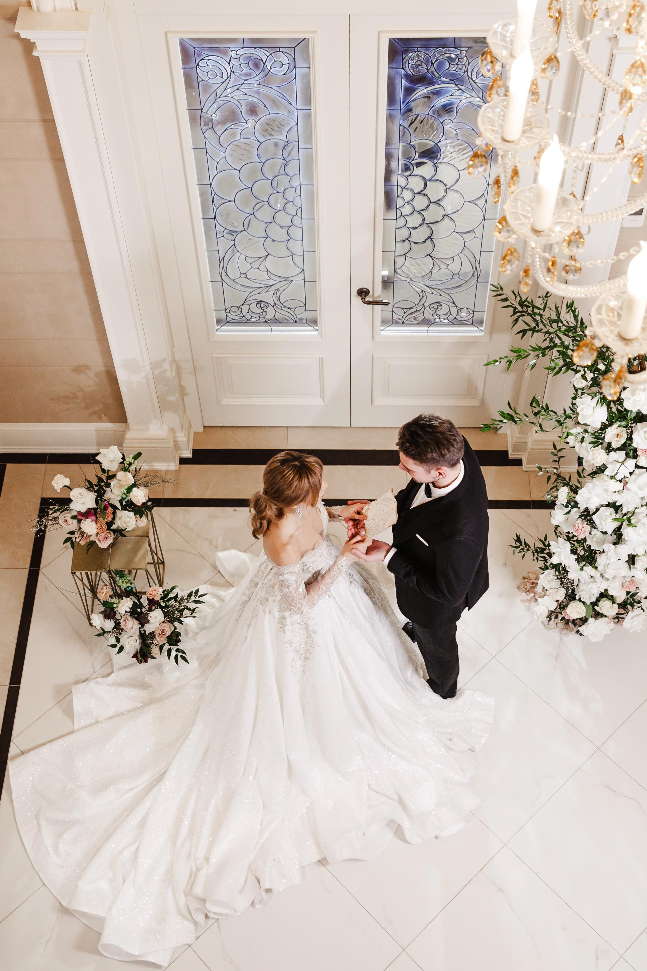 De Luxe Wedding Photoshoot Esteema Residence Kiev Ukraine. Iurkovski PHOTOGRAPHY in Europe. Luxury destination weddings and events