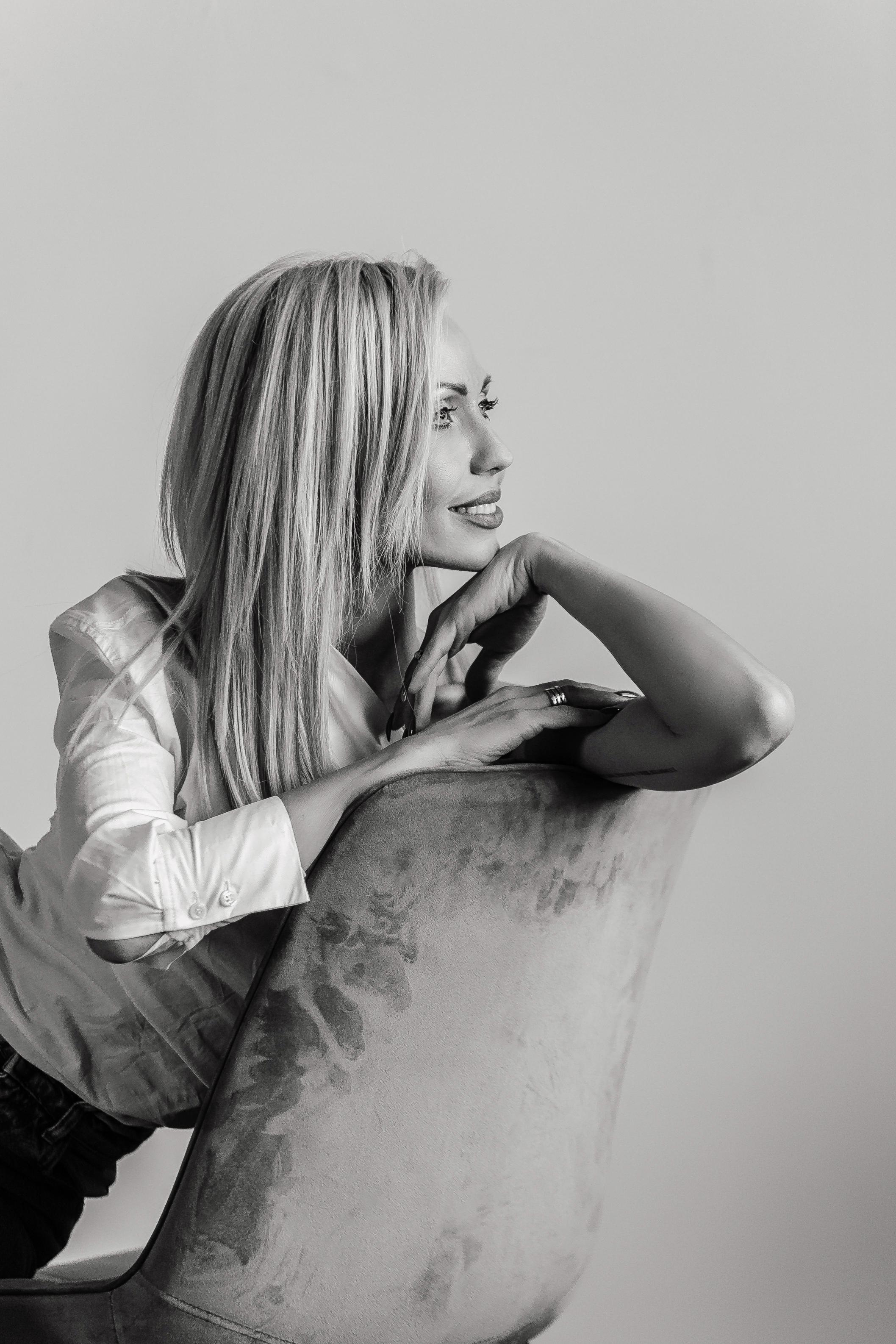 Lady. Iurkovski PHOTOGRAPHY in Europe. Luxury destination weddings and events