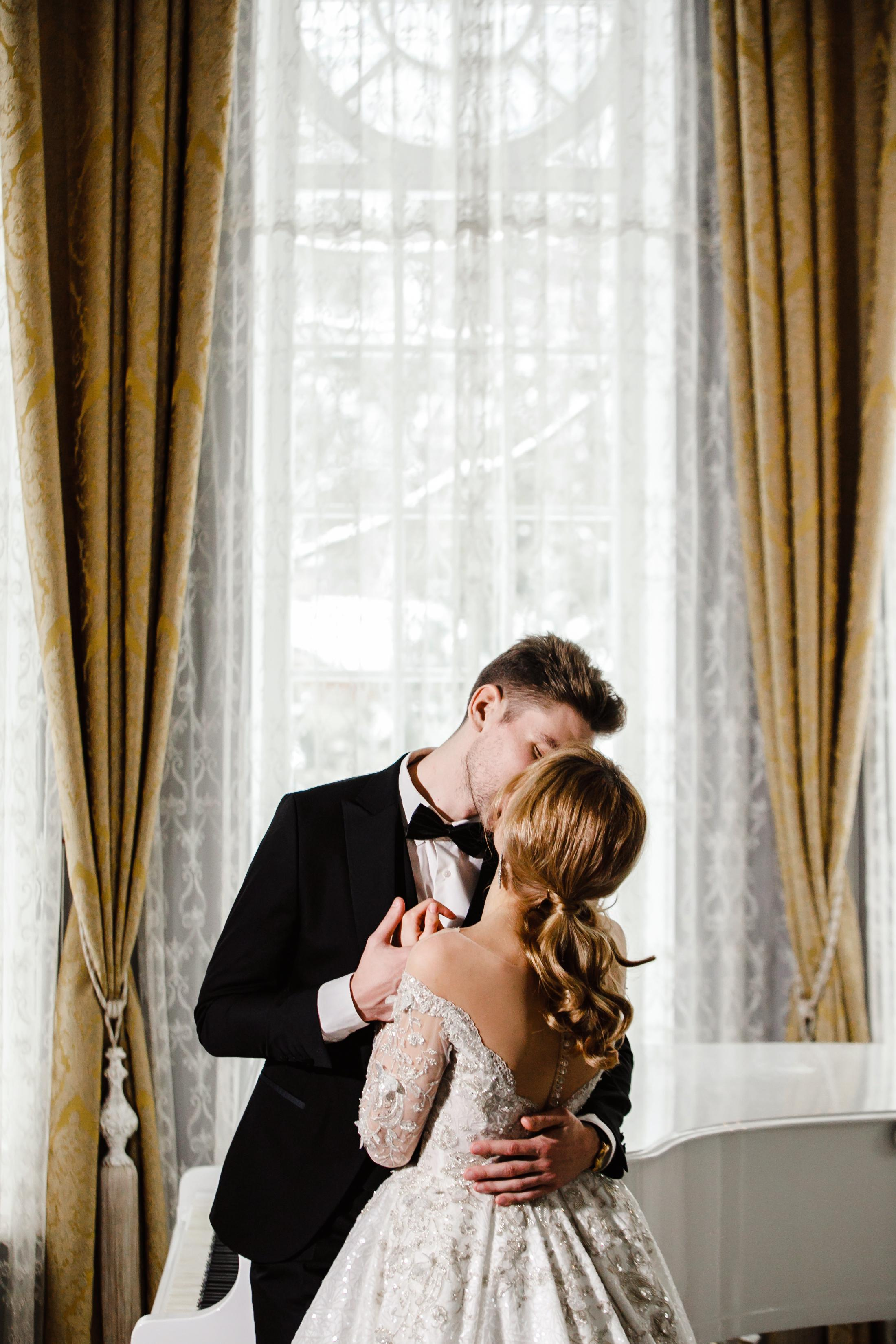 De Luxe Wedding Photoshoot Esteema Residence Kiev Ukraine. Iurkovski PHOTOGRAPHY in Europe. Luxury destination weddings and events