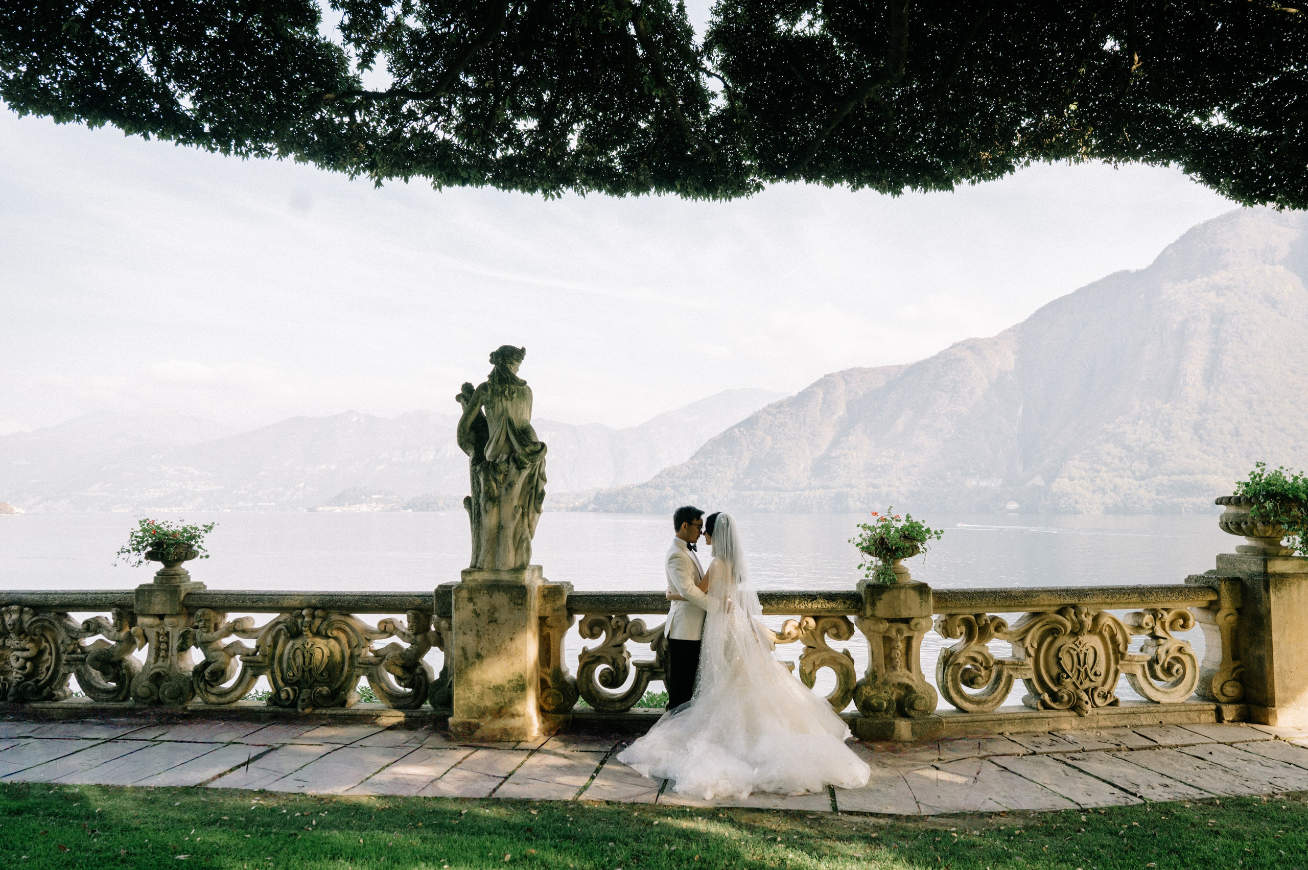 Lake Como. Lake Como Photographer — Proposal | Wedding | Elopement