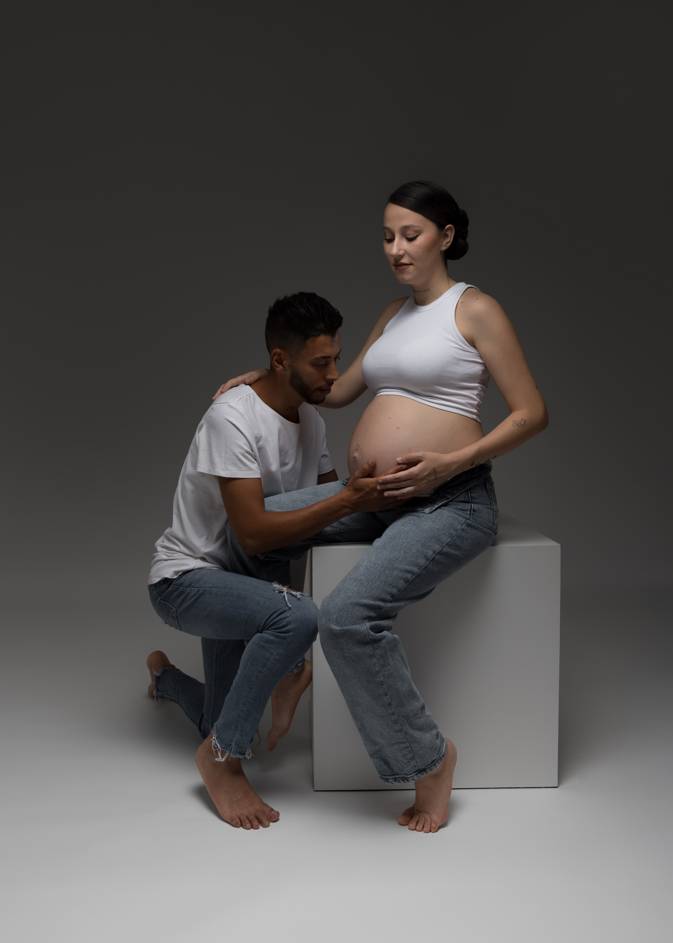 una sesión de fotos ,sesión de fotos para , sesión de fotos Almería , fotografía Almería , fotos premamá ,sesión de fotos embarazo , sesión de fotos Maternidad ,sesión de fotos Embarazo en exteriores , fotos embarazo en la playa . sesión de fotos de embarazo en Estudio, fotografía de retrato Almería ,Estudio de fotografía para embarazadas y maternidad , Estudio Embarazadas fotos , mejor fotógrafo de Embarazo Almería , fotografía Embarazo en Almería 