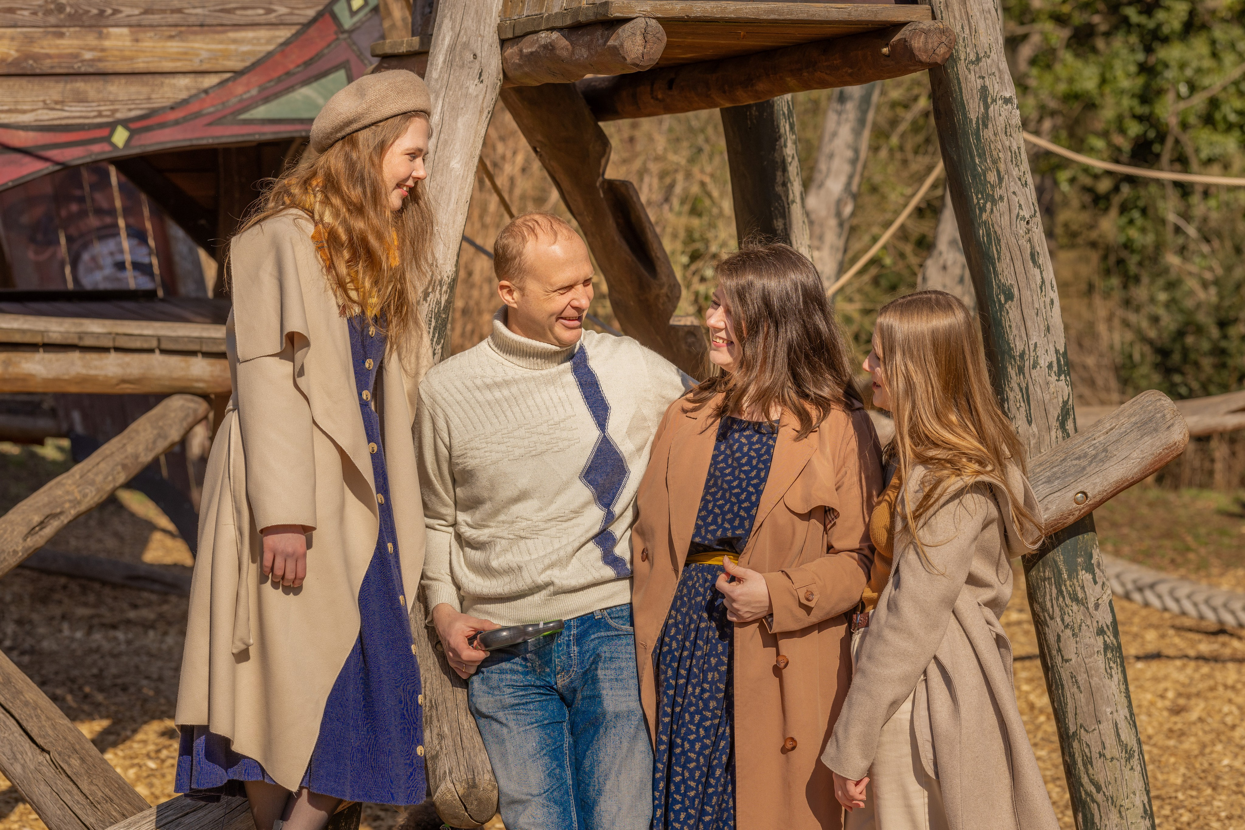 Spring Family Photoshooting in Görlitz. Family & Maternity Photographer in Dresden Tatiana Mudryak