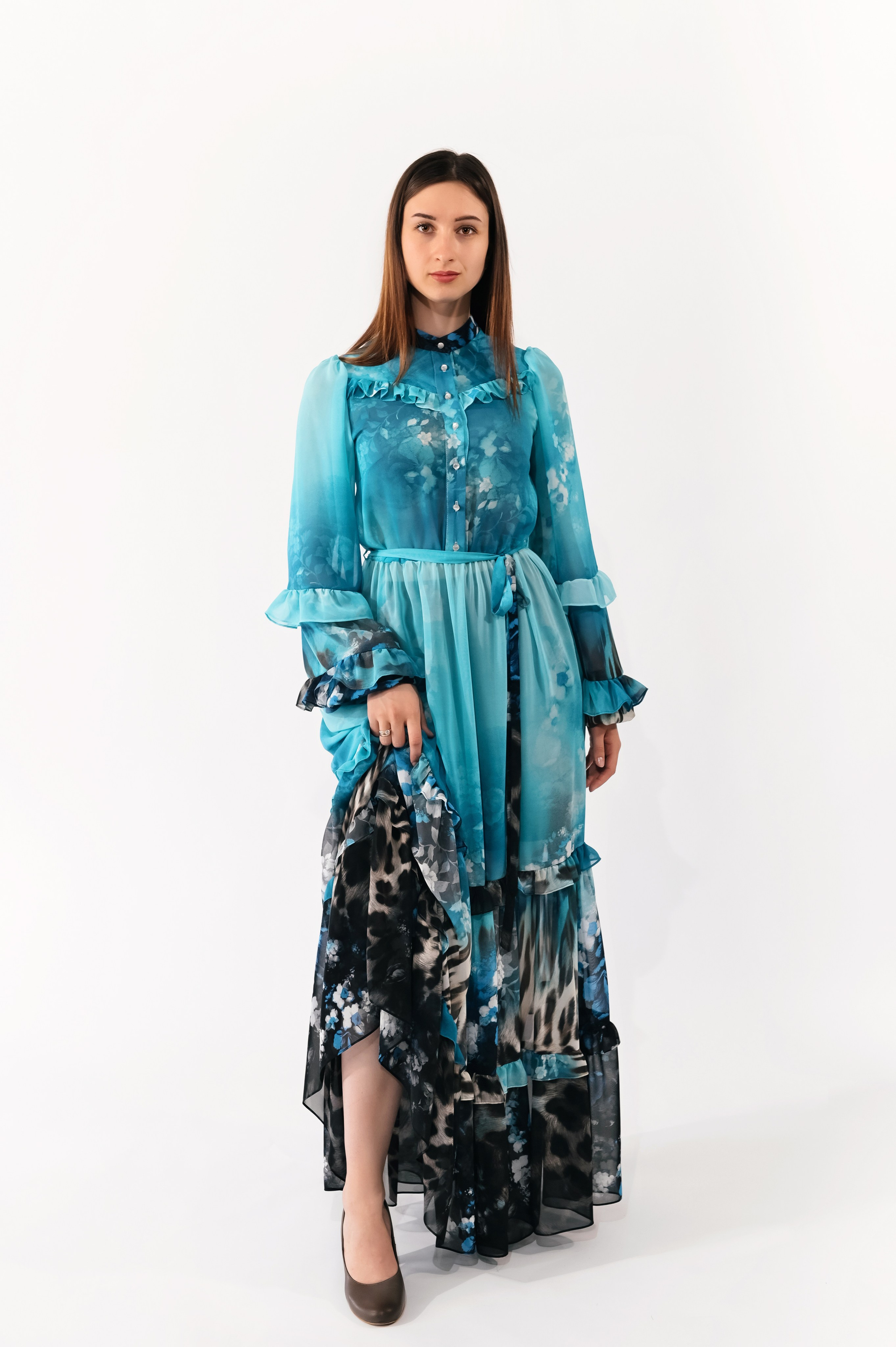 Rochie lungă din voal. Designer vestimentar: elaborarea, proiectarea și confectionare…