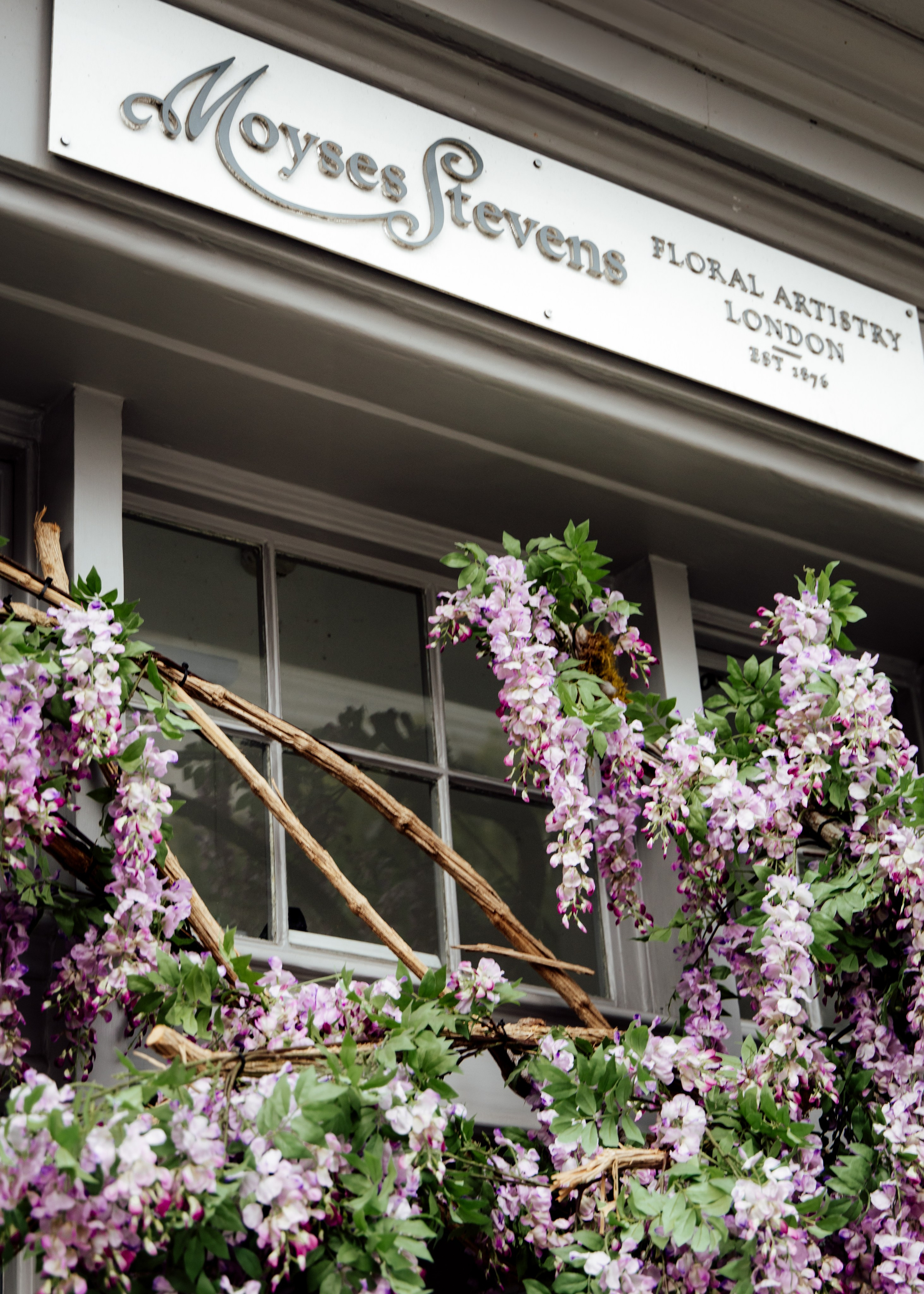 Elegant Wedding London Belgravia Elopement couple. Timeless Wedding & Event Photography — based London, working across Europe