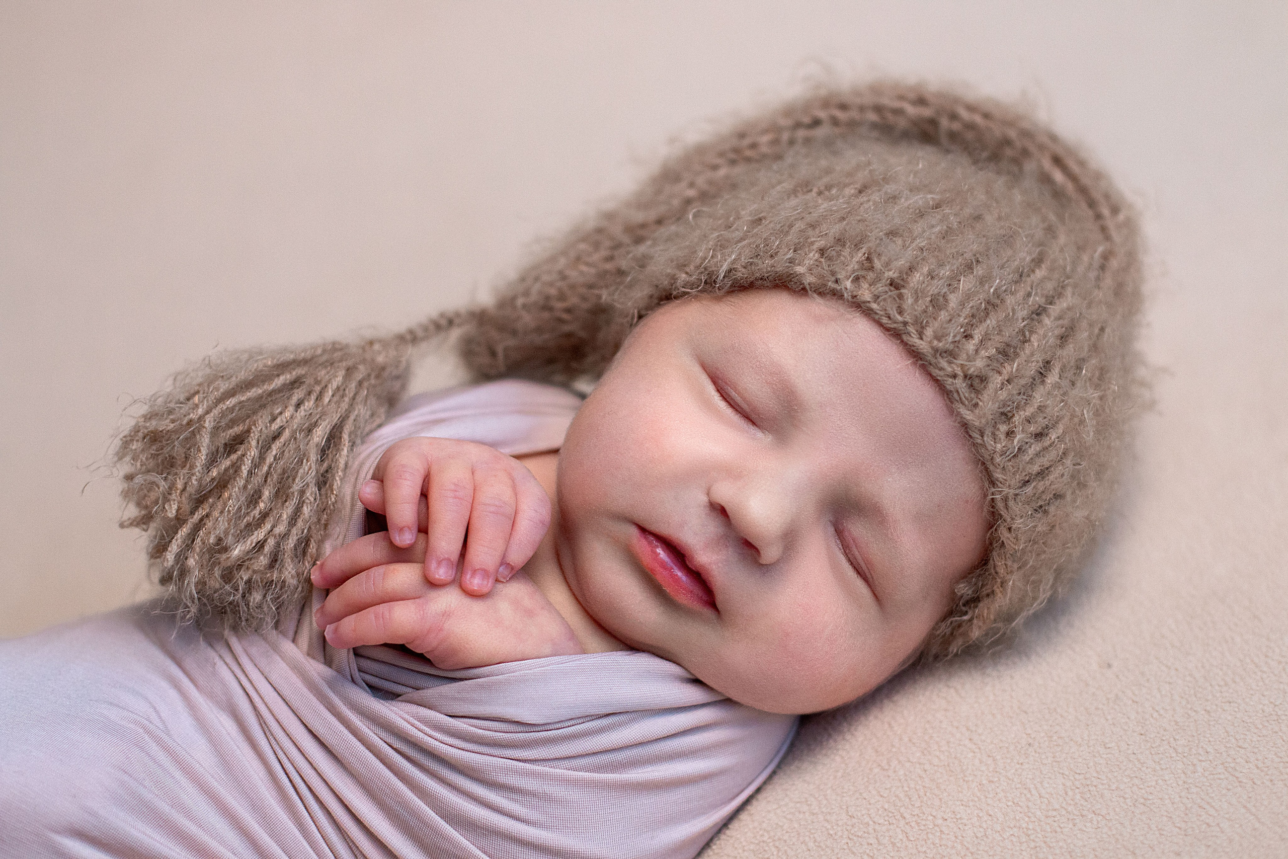 Newborn классическая. Детский и семейный фотограф в г. Бельцы