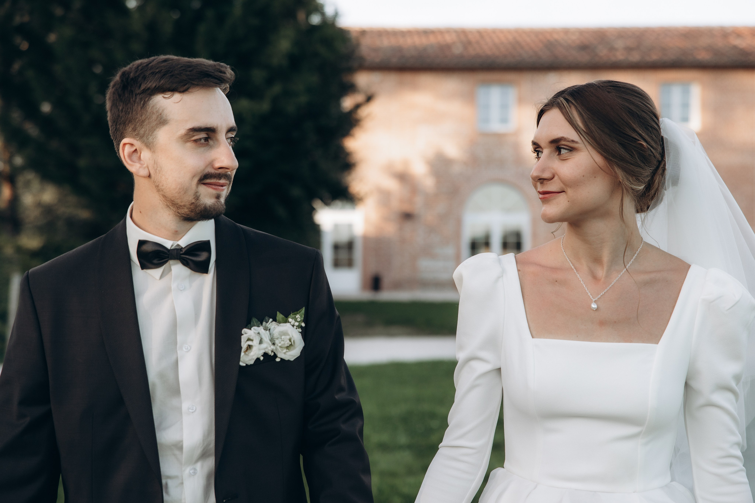 Wedding session in Domaine du T. Eugenie Smirnova — wedding, corporate and lifestyle photographer in Toulouse and Southwest France