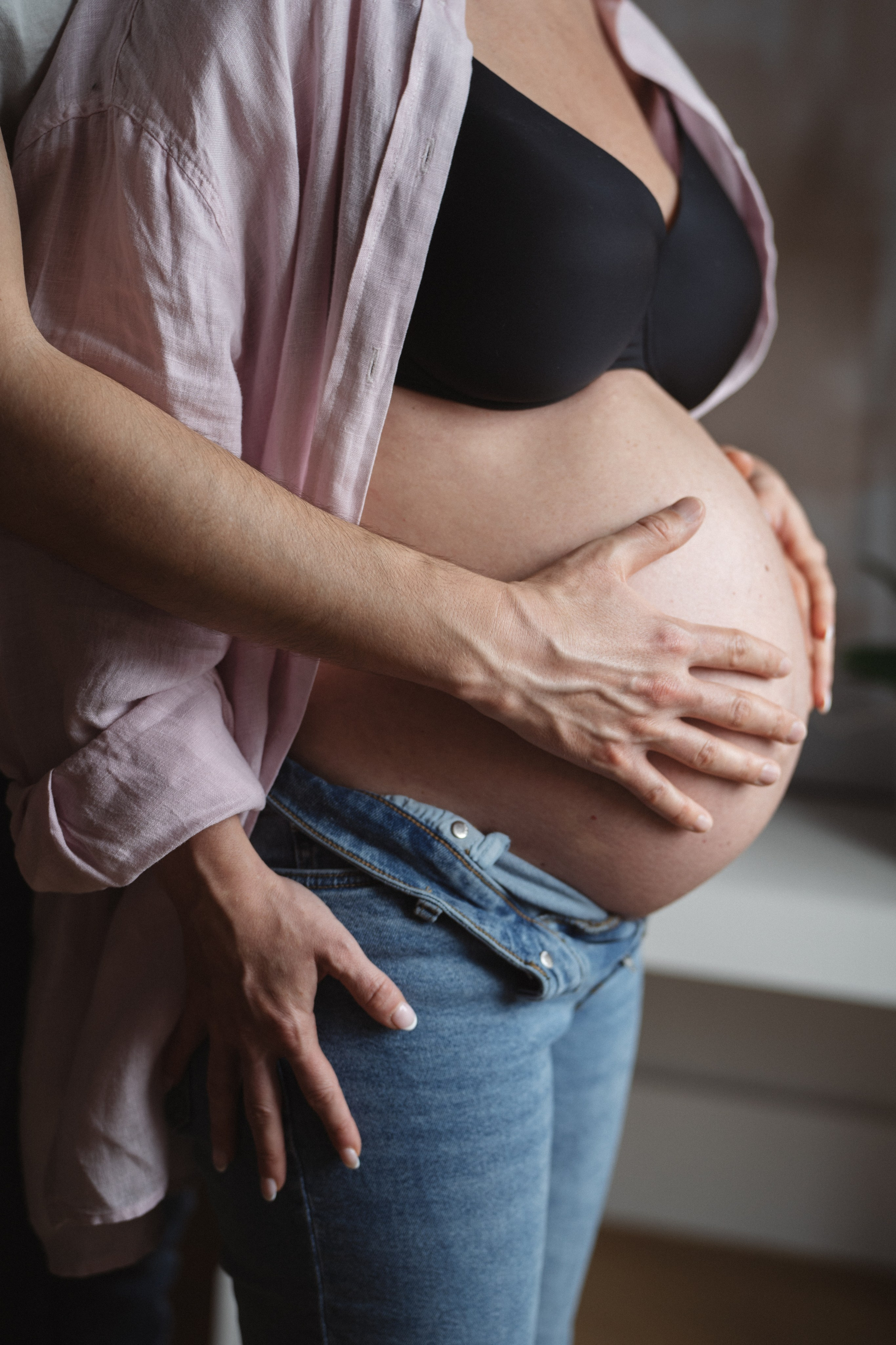 Pregnancy and family portrait photographer. maternity photoshoot. Photographer in Madrid, Spain. Alyona Belyaninova
